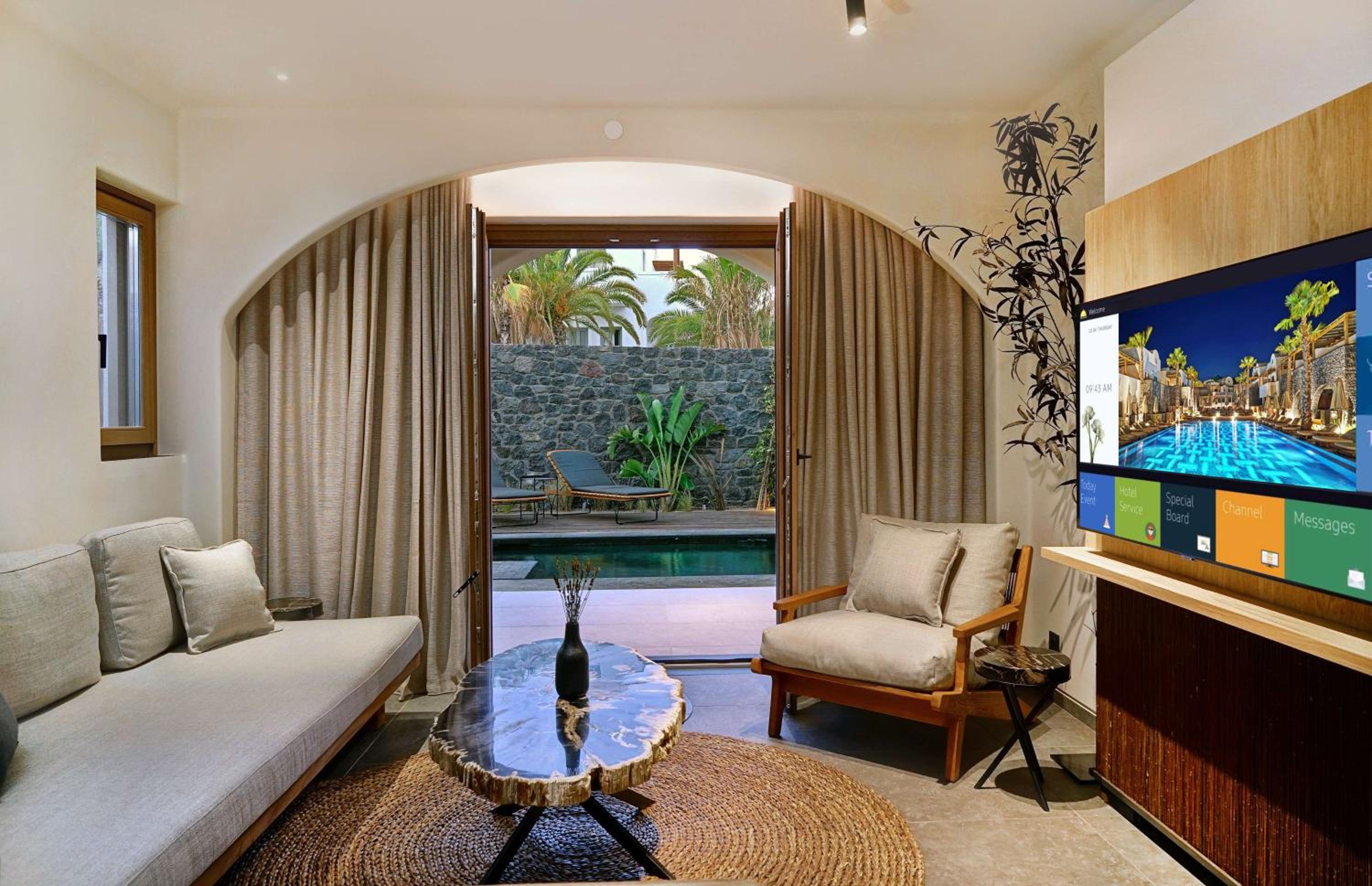 Villa-1 Bedroom-Terrace-Plunge Pool photo 2