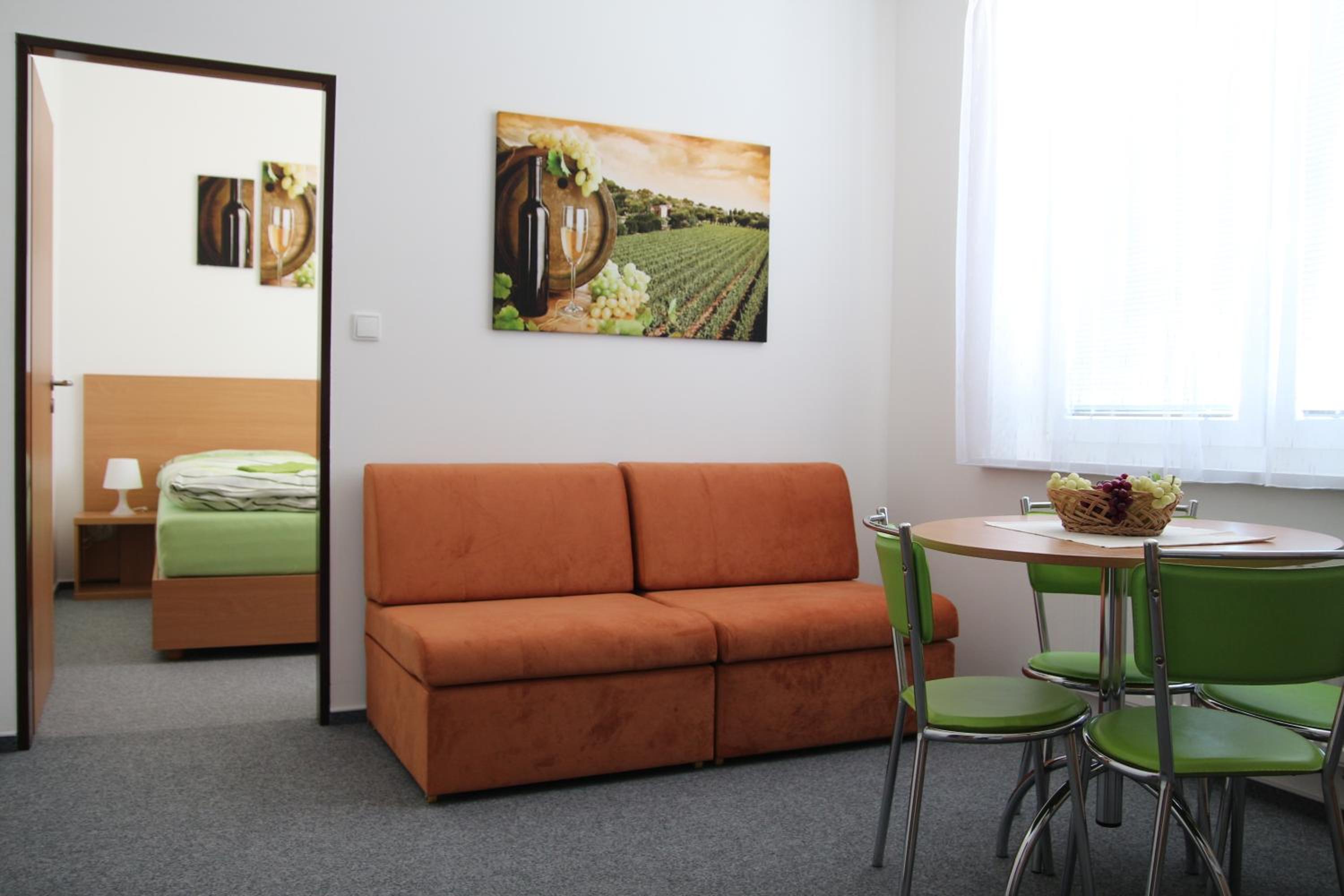 Suite with Kitchenette photo 2