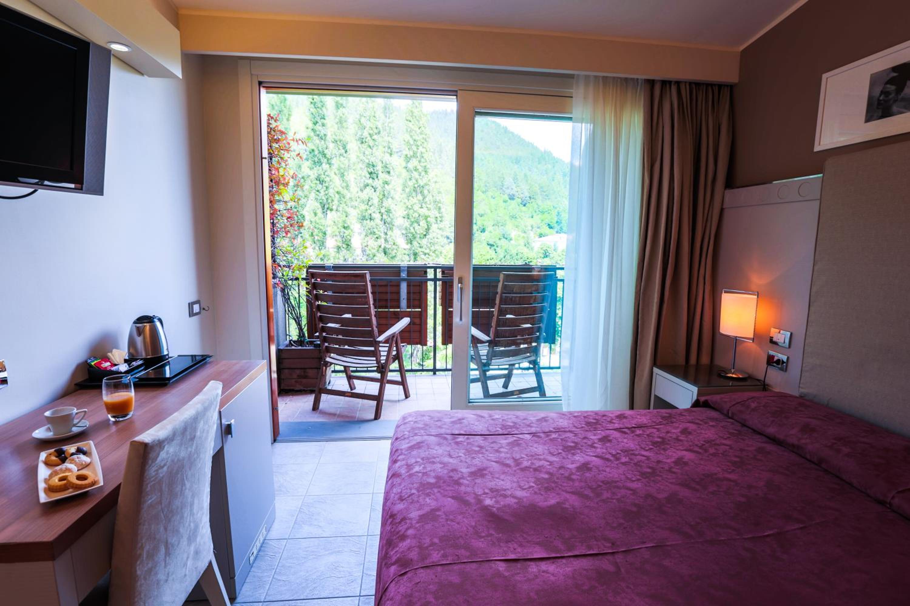 Superior Double or Twin Room - Photo 6