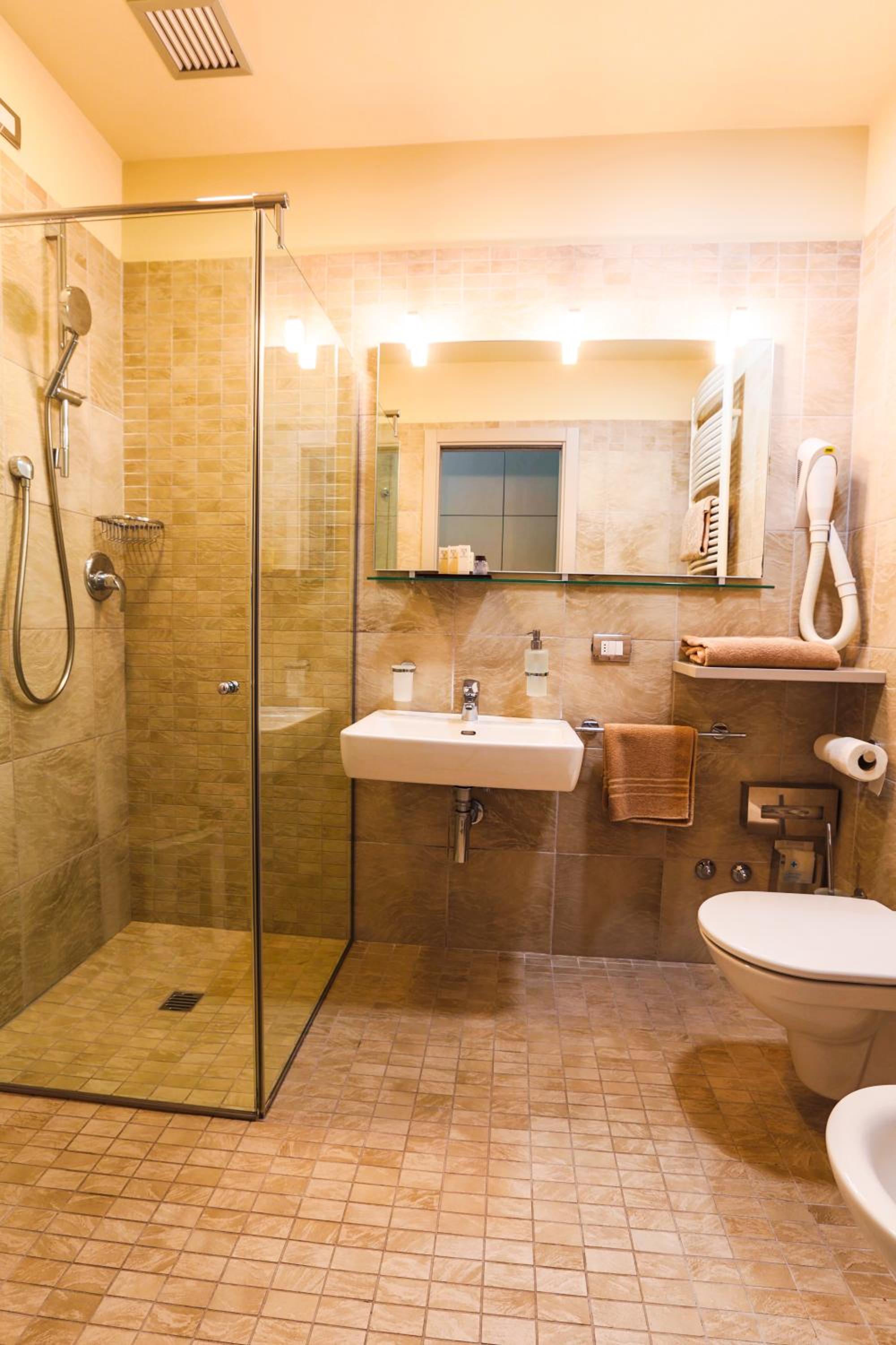 Superior Double or Twin Room - Photo 11