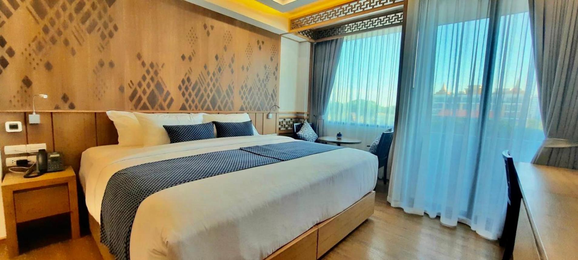 Deluxe Double or Twin Room with Balcony - Photo 1