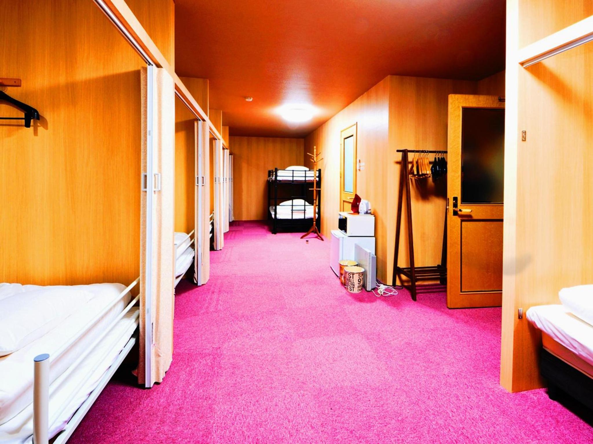 Family Room with Private Bathroom photo 1