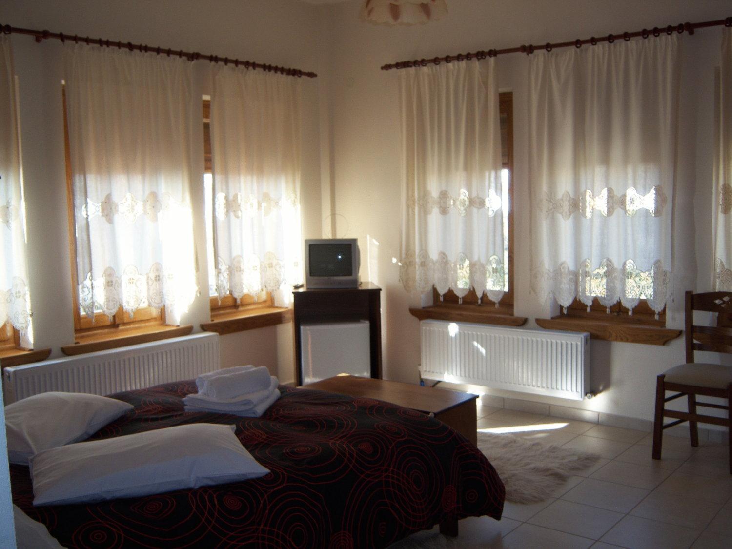 Double or Twin  Room with Fireplace photo 2