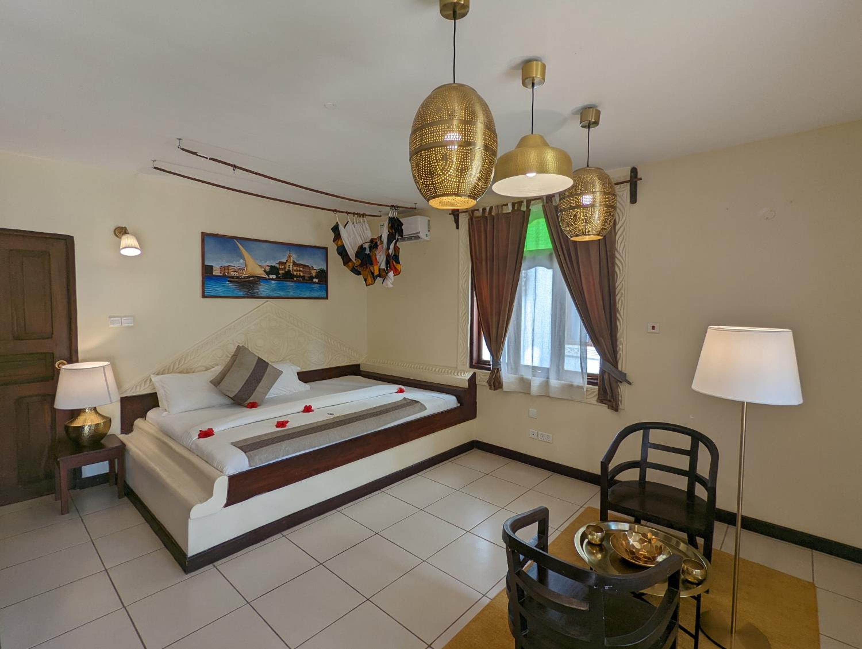 Superior King Room with Balcony and Sea View