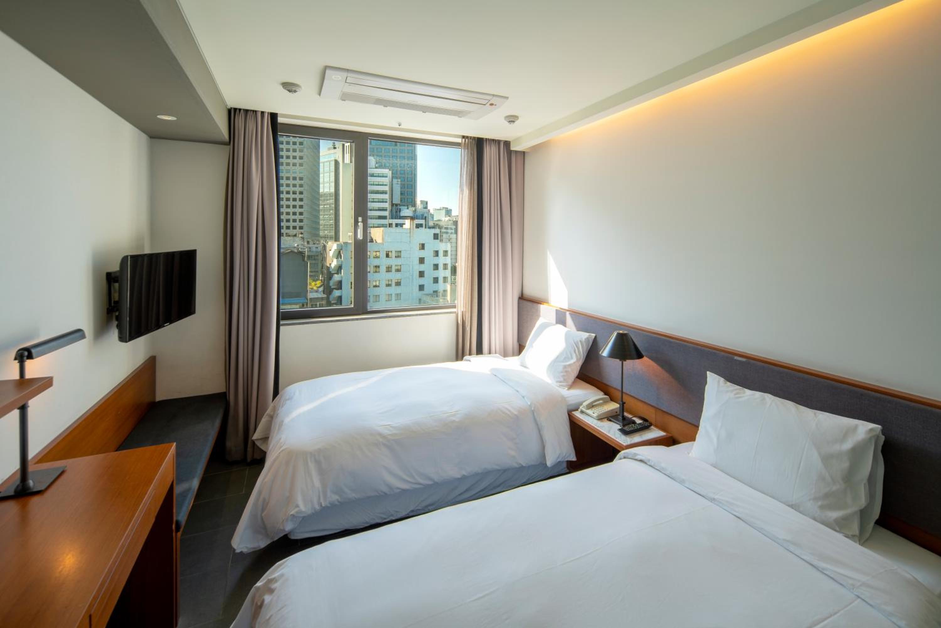 Economy Twin Room