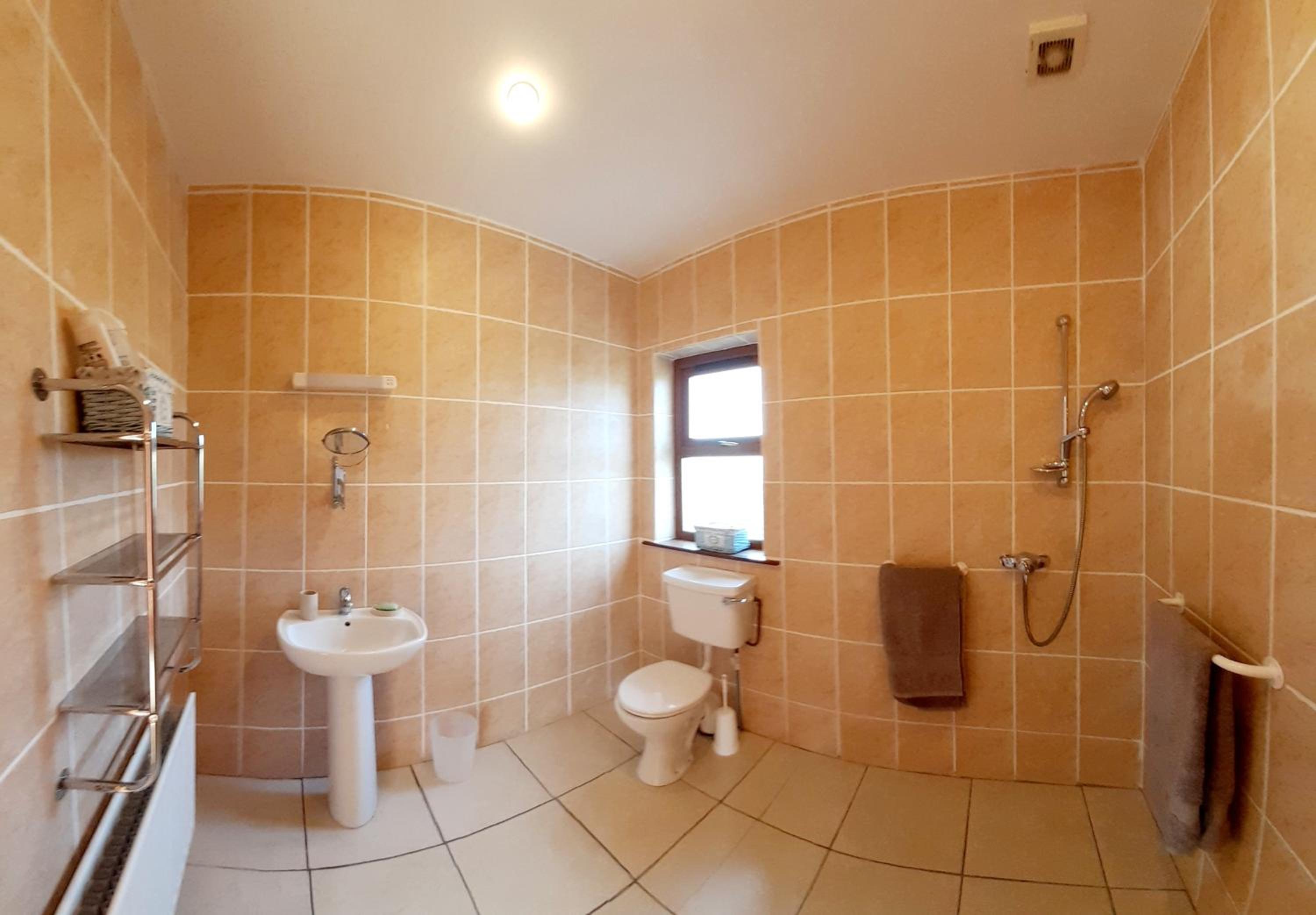 Two-Bedroom House photo 3