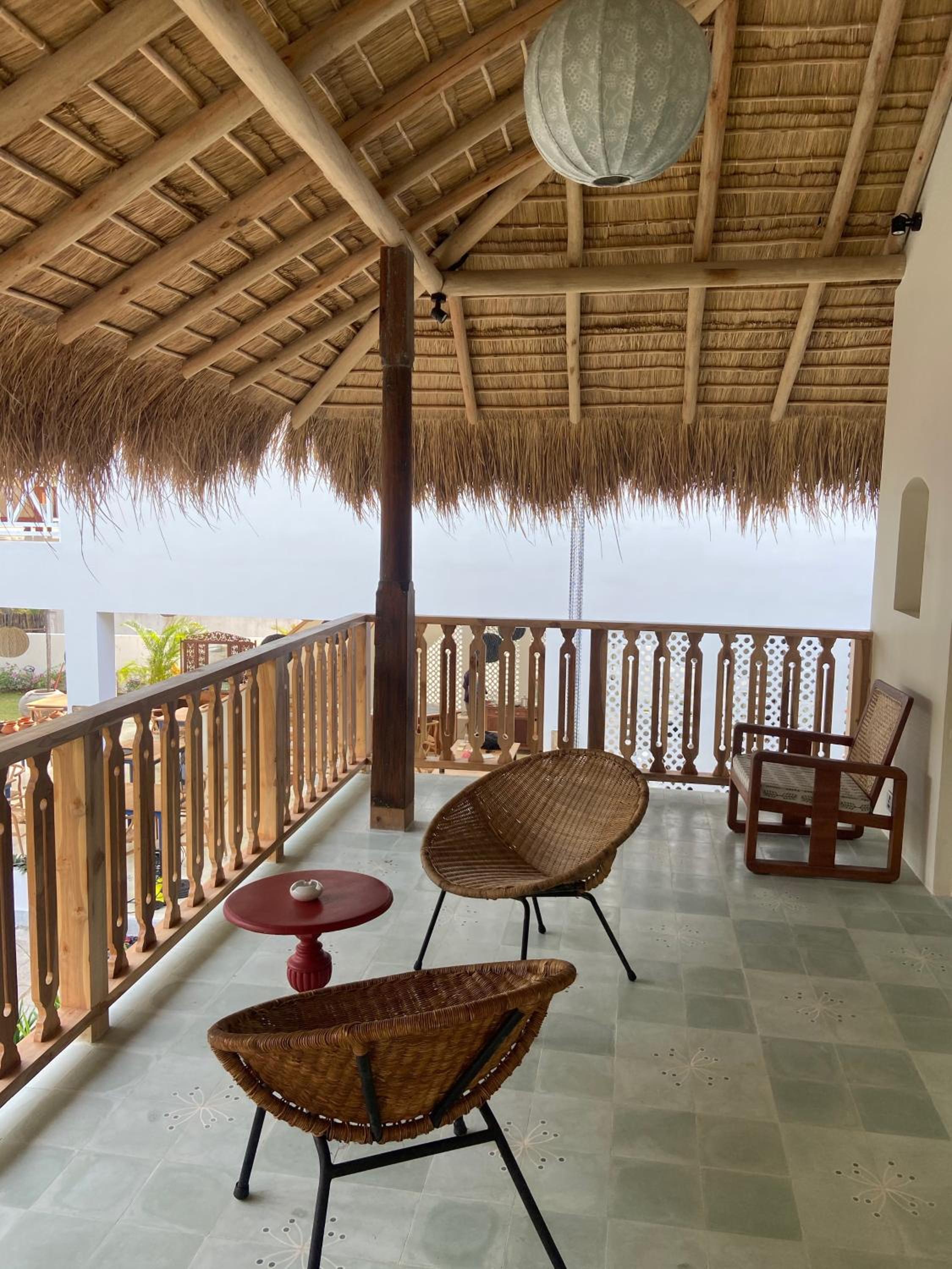 Deluxe Room with Balcony - Photo 7
