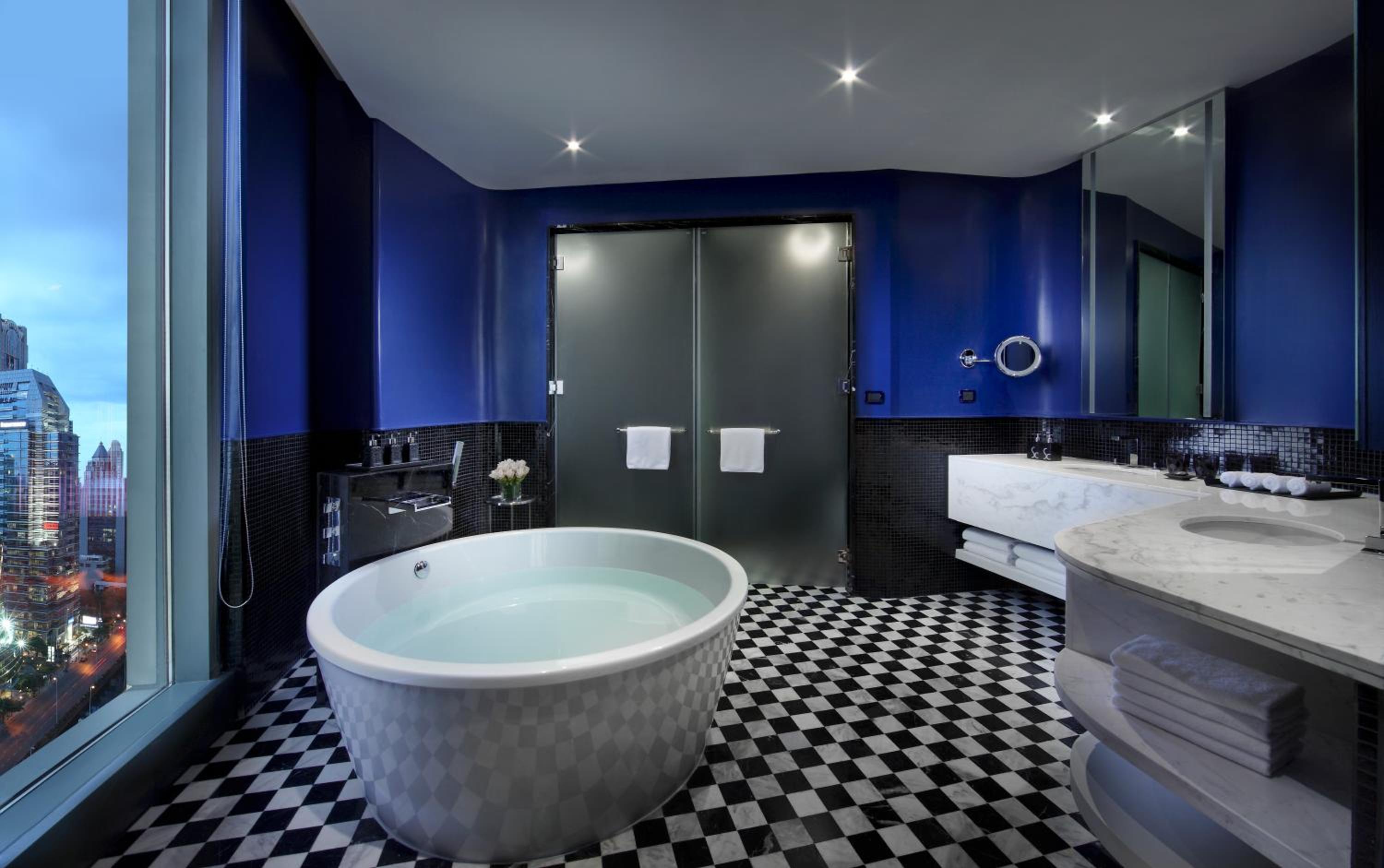 SO Suite with Executive Lounge Benefits photo 2