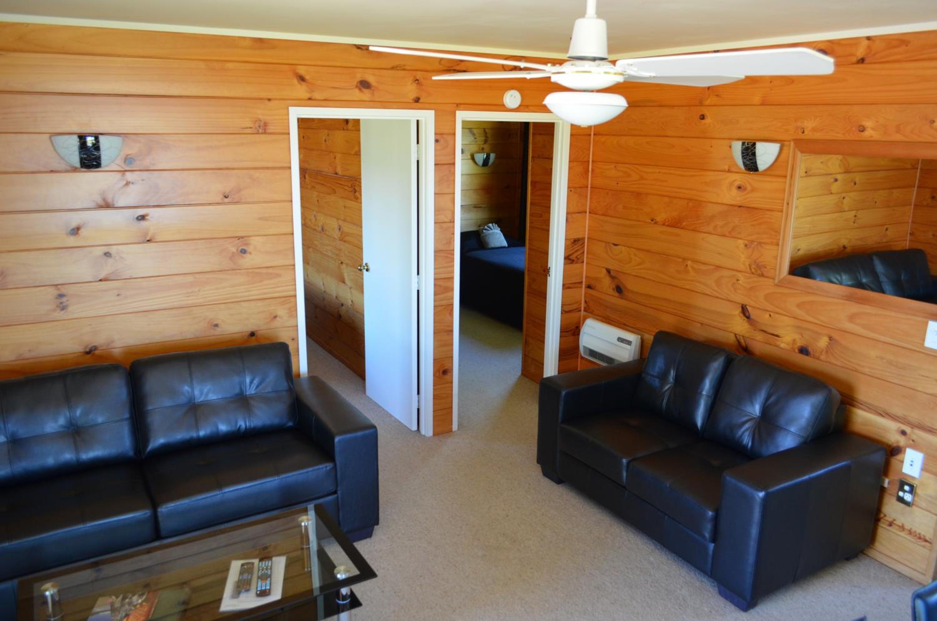 Two-Bedroom Apartment with Lake View - Photo 11