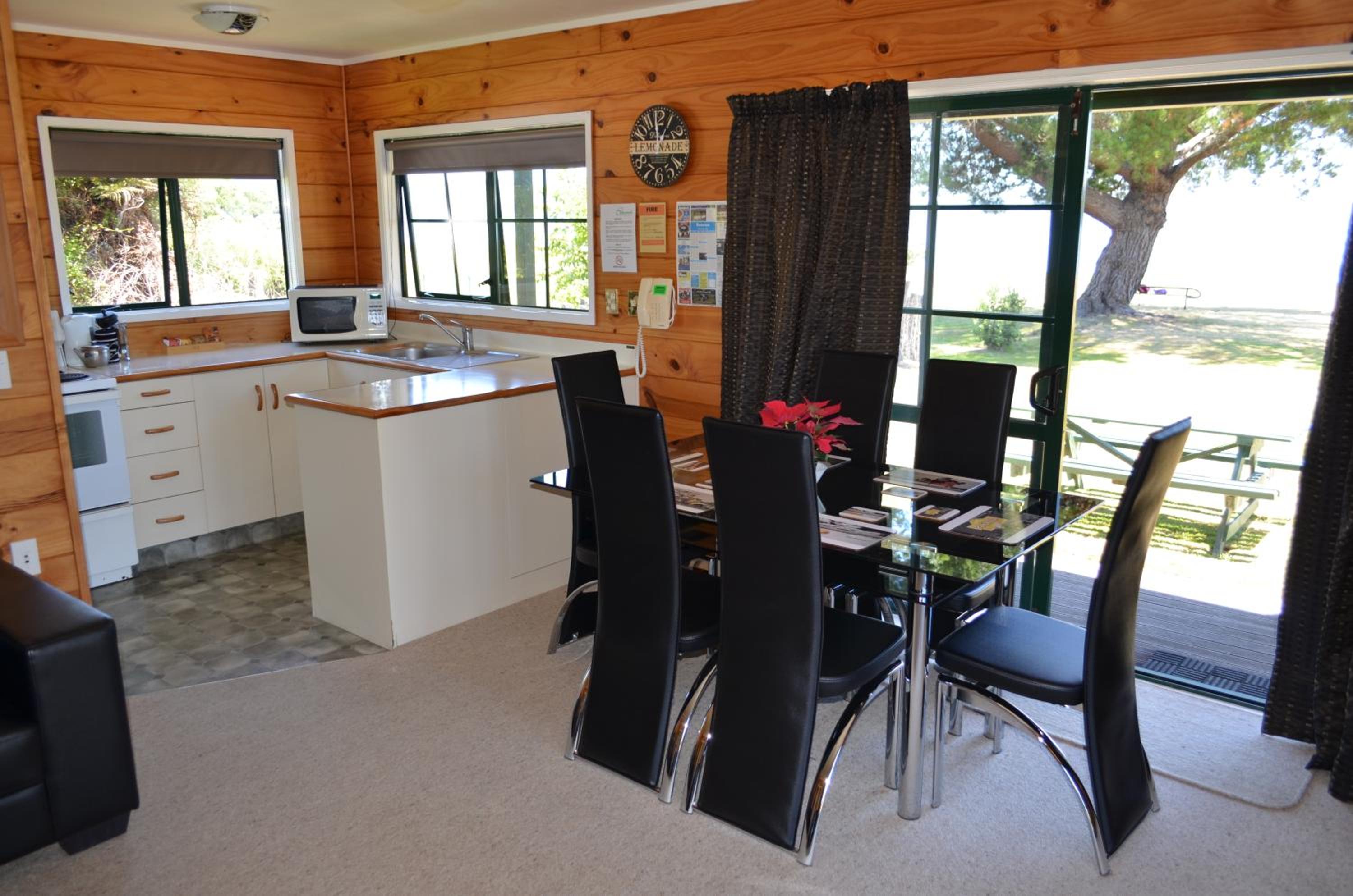 Two-Bedroom Apartment with Lake View - Photo 16