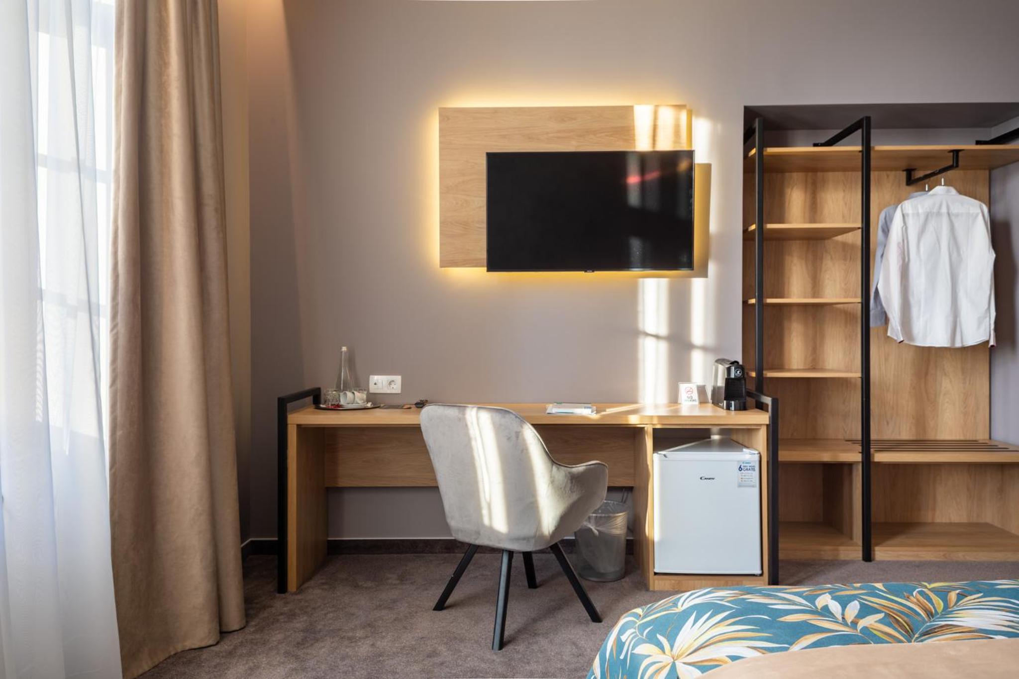 Superior Double Room - Photo 3