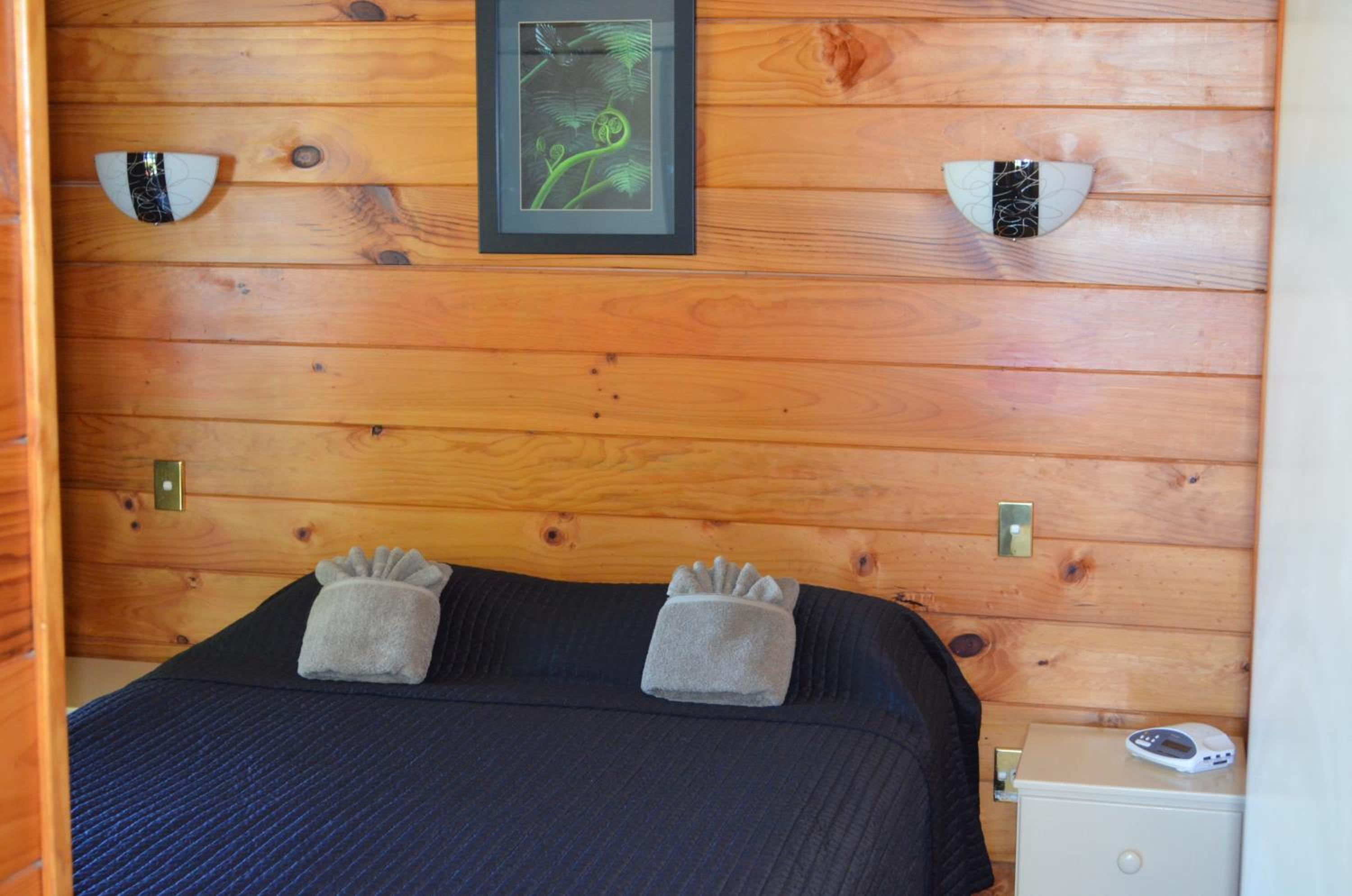 Two-Bedroom Apartment with Lake View - Photo 24