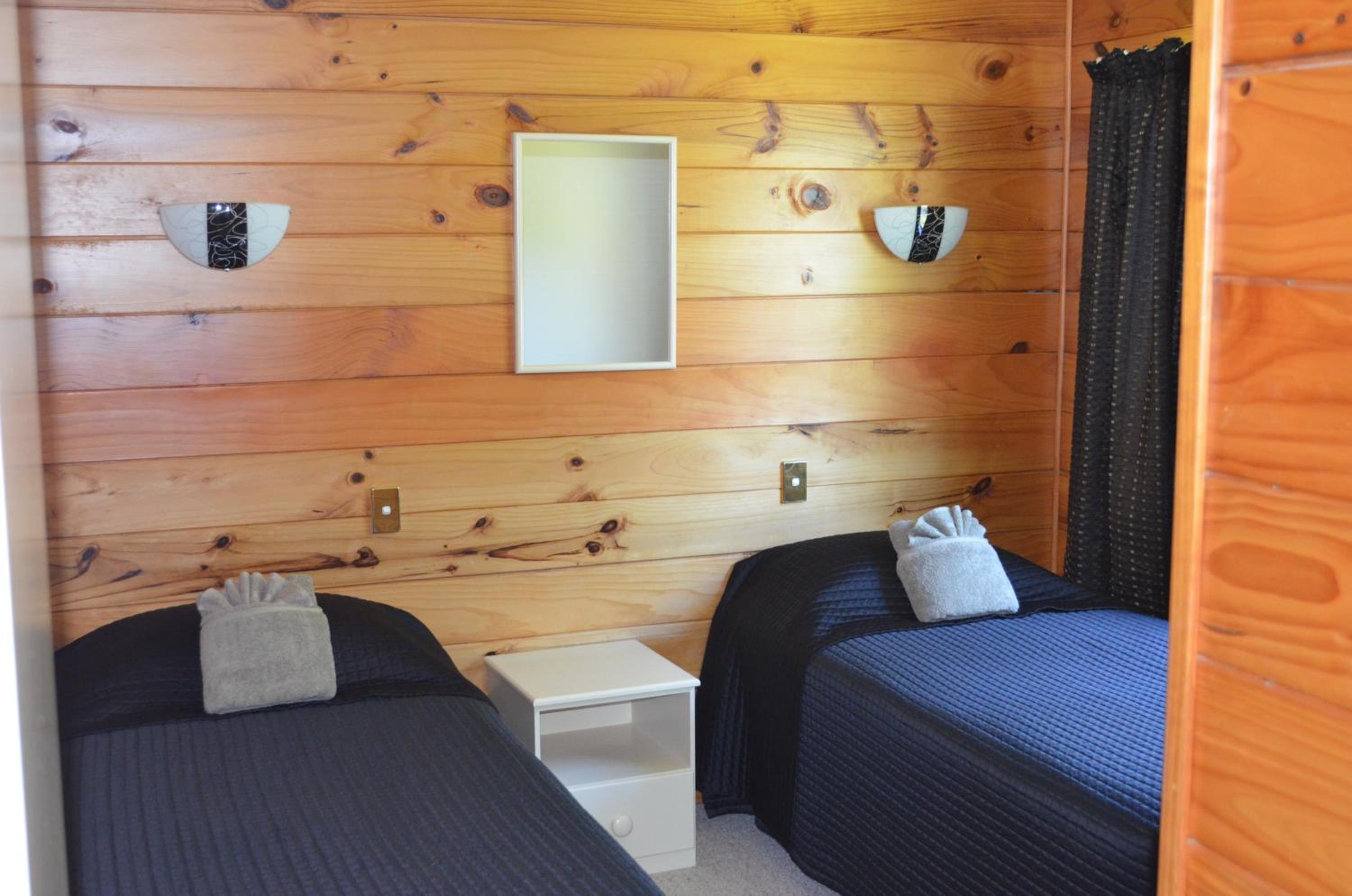 Two-Bedroom Apartment with Lake View - Photo 18