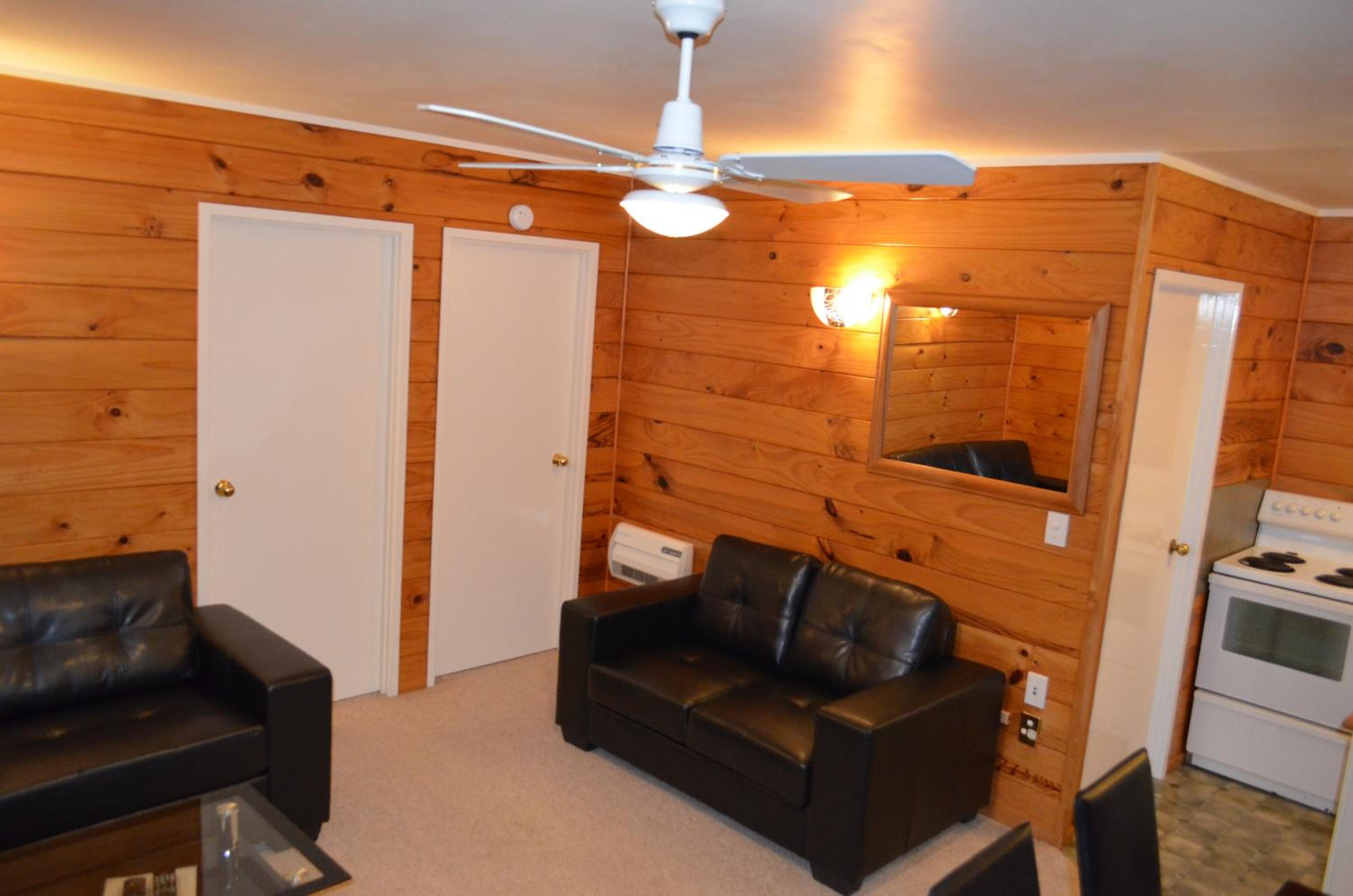 Two-Bedroom Apartment with Lake View - Photo 21