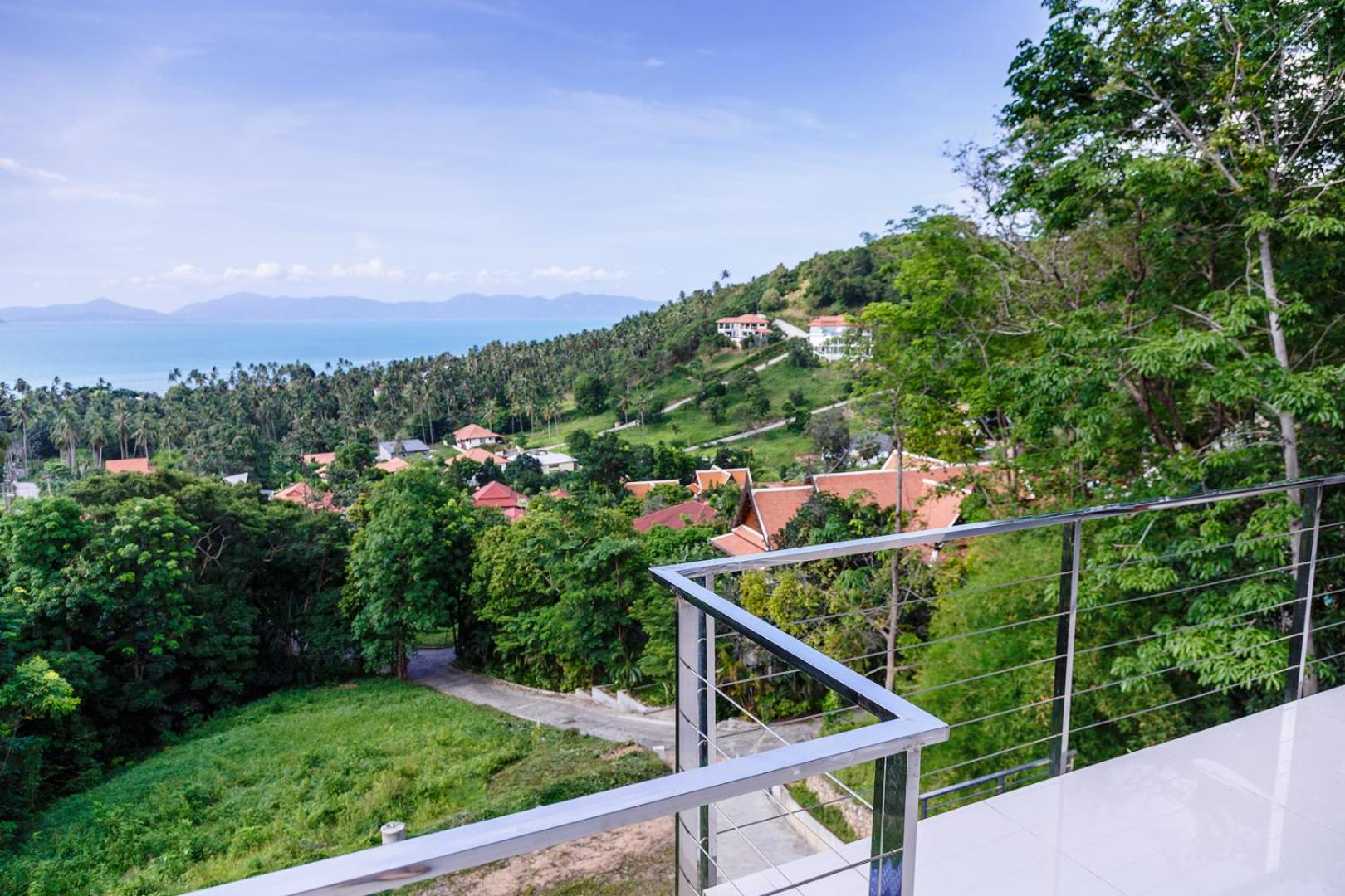 Villa with Sea View - Photo 39