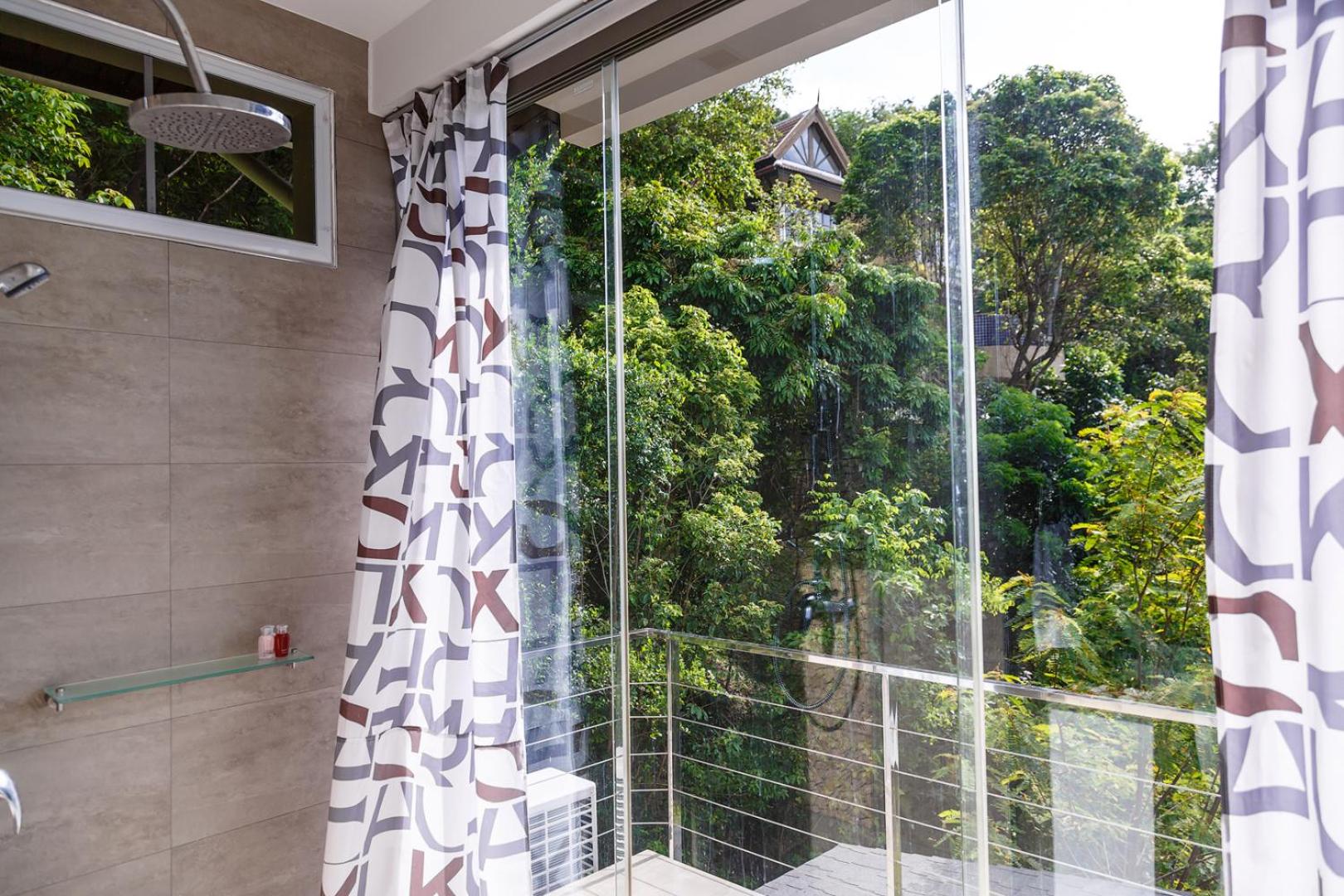 Villa with Sea View - Photo 19