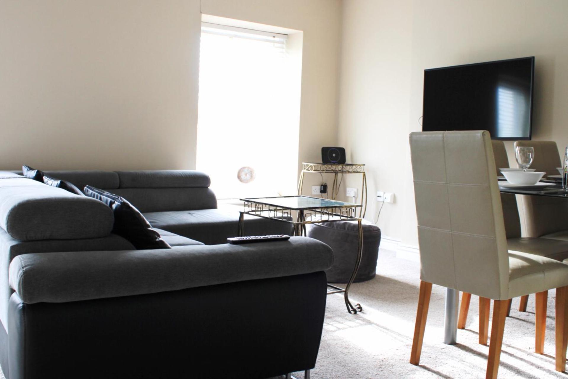 Three-Bedroom Apartment photo 1