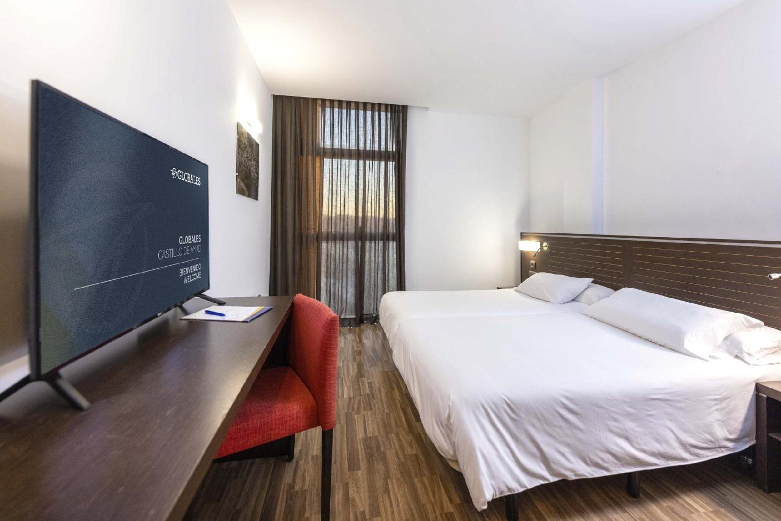 Triple Room (2 Adults + 1 Child)