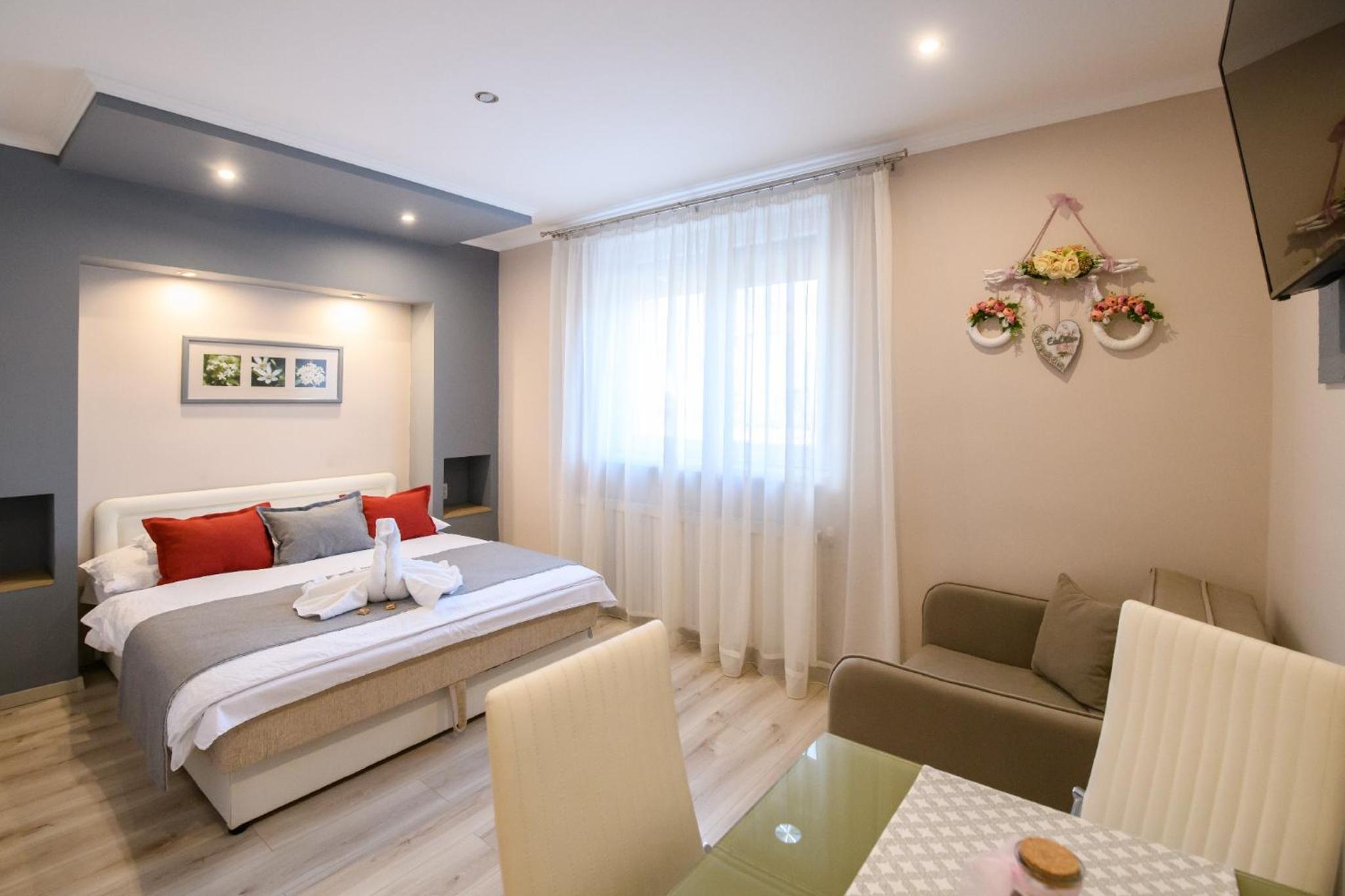 Comfort One-Bedroom Apartment photo 1