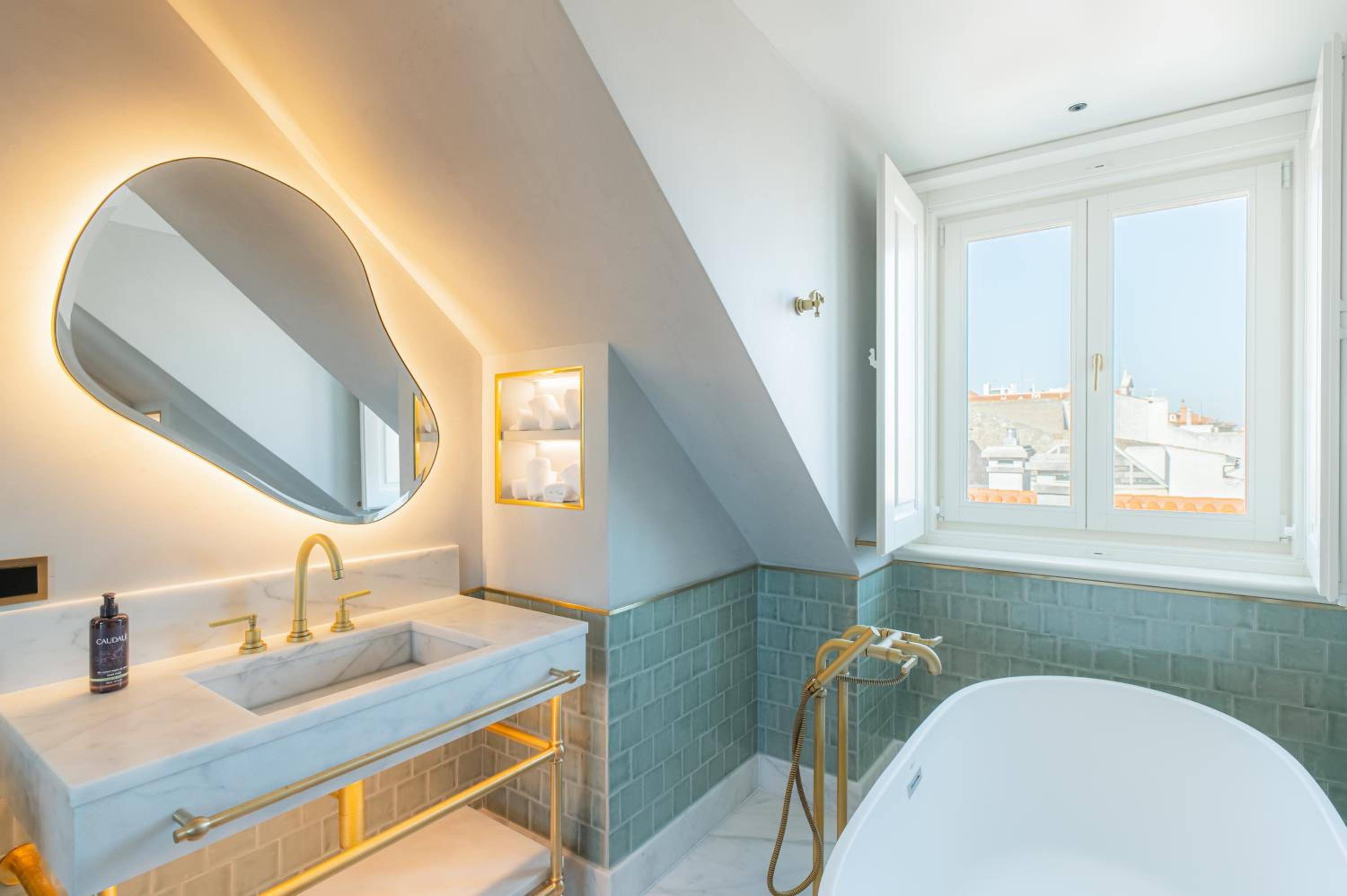 Suite - Photo 4