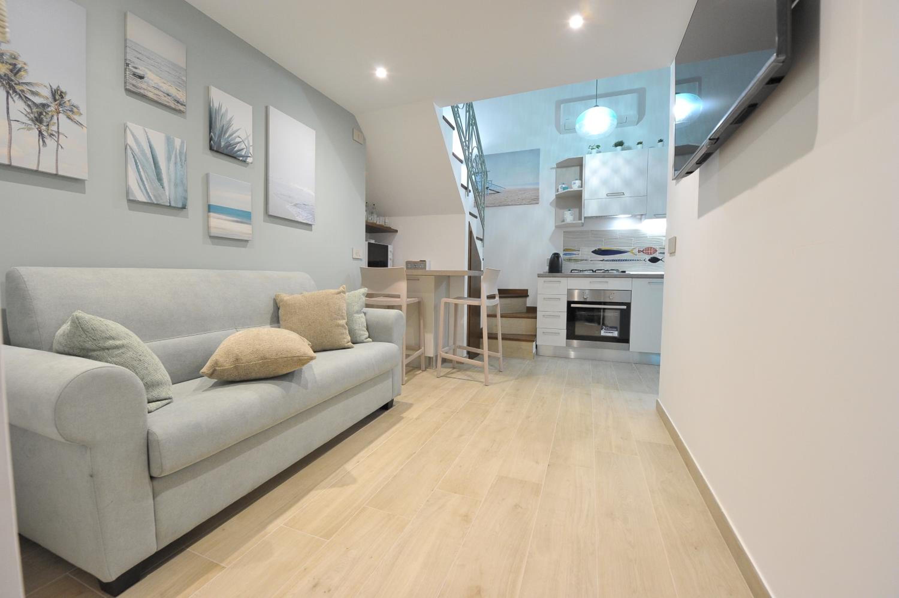 One-Bedroom Apartment photo 2