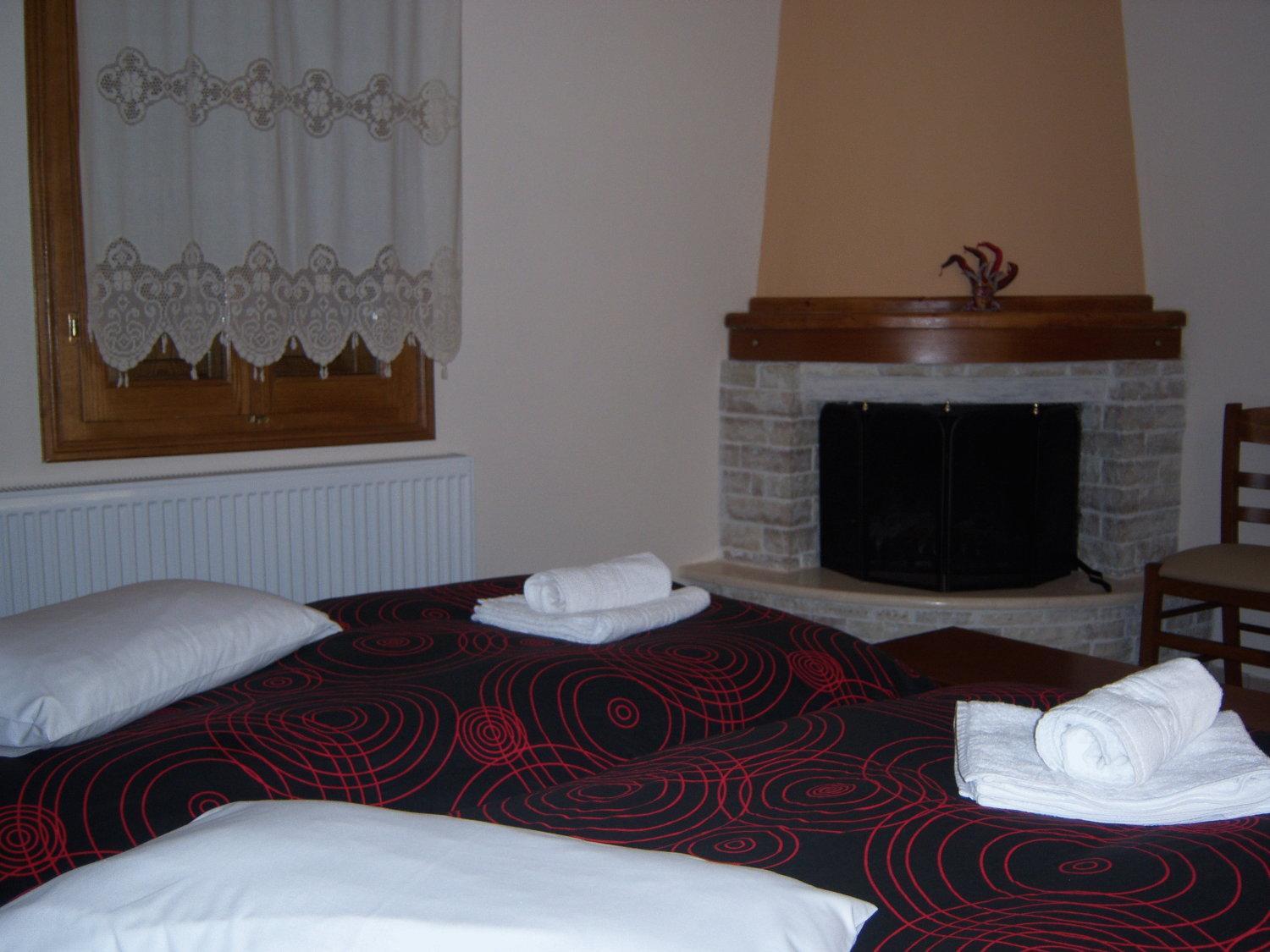 Double or Twin  Room with Fireplace photo 3