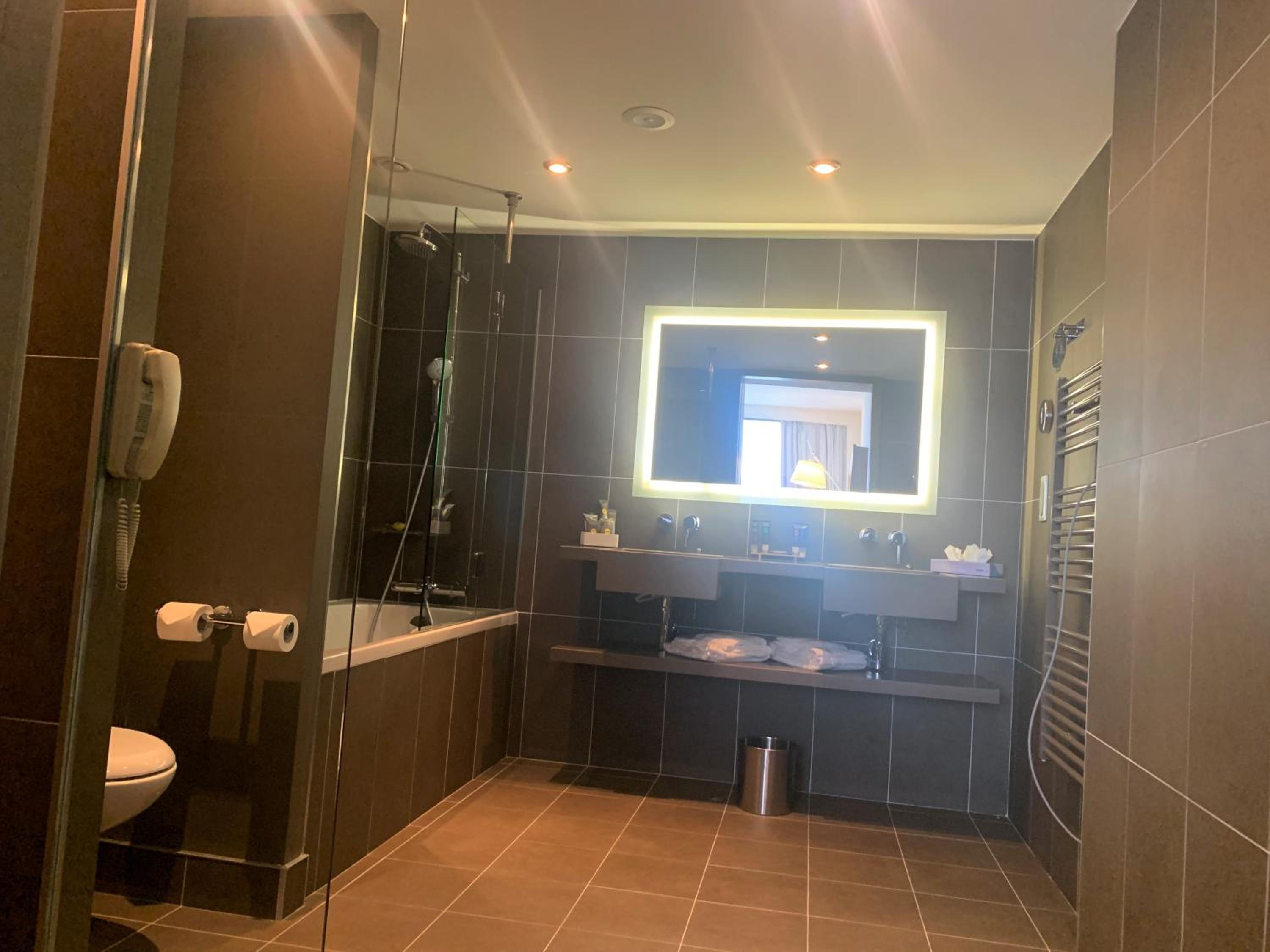 Suite photo 1
