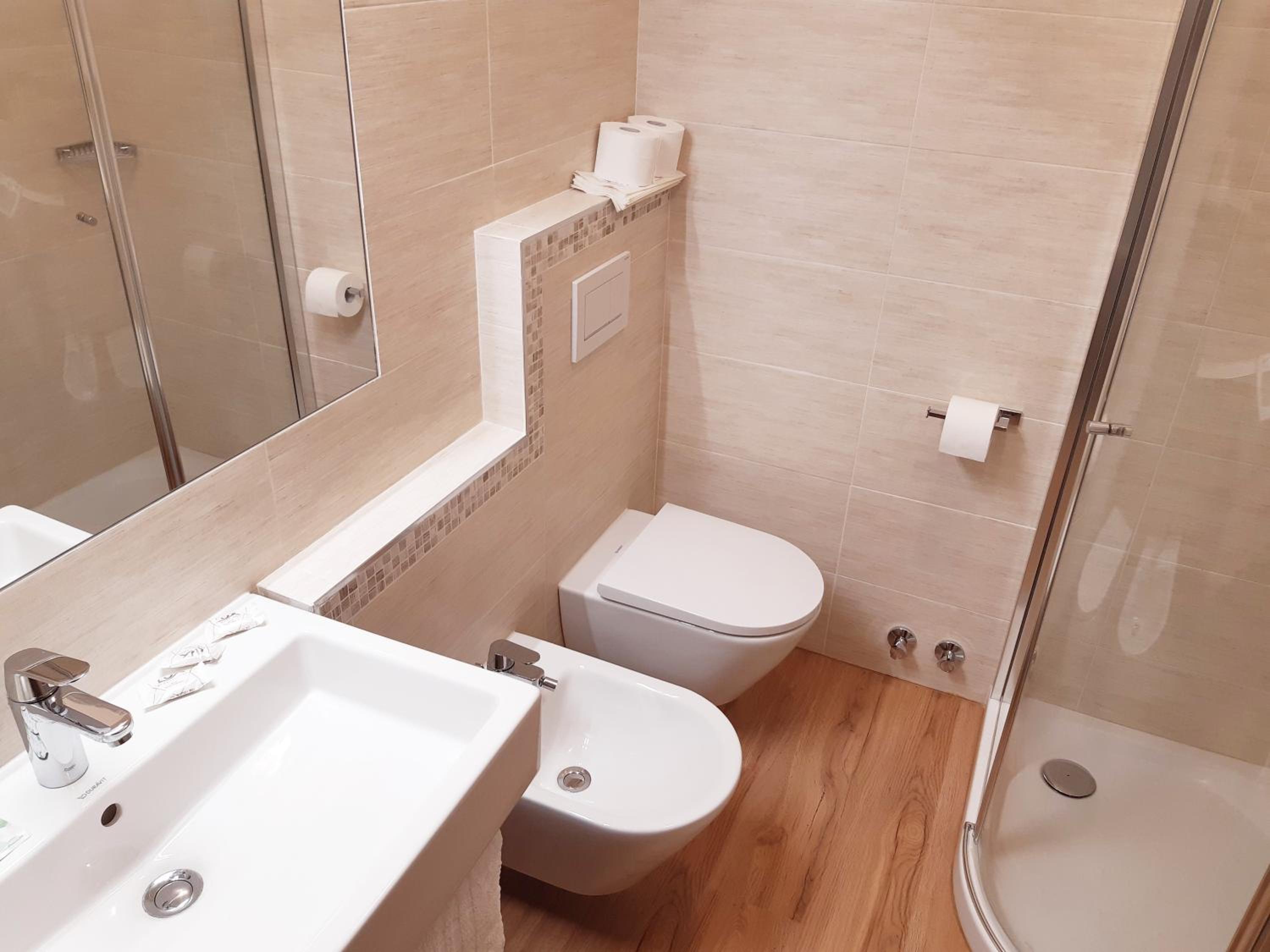 Triple Room - Photo 6