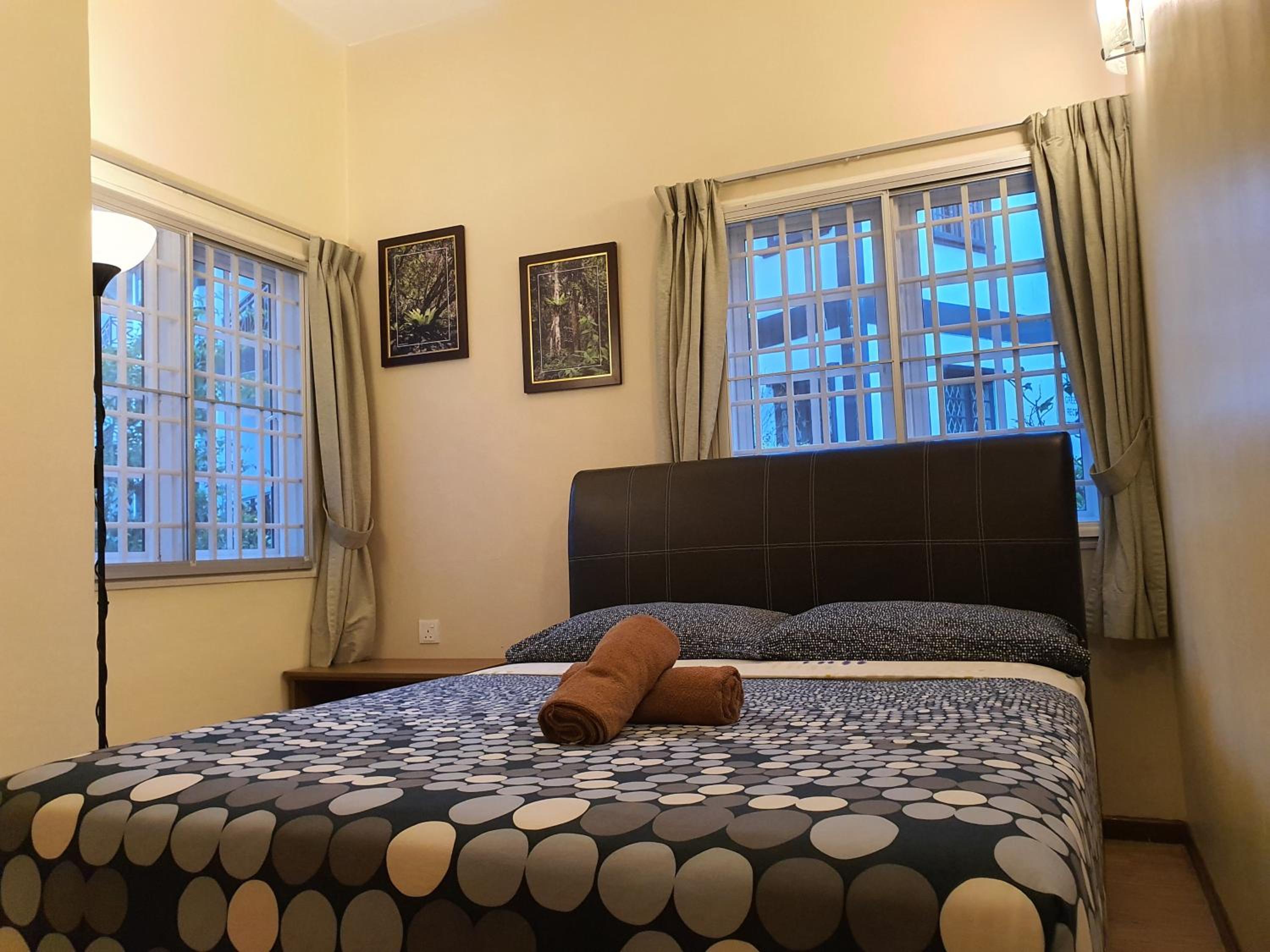 Double Room with Shared Bathroom photo 2