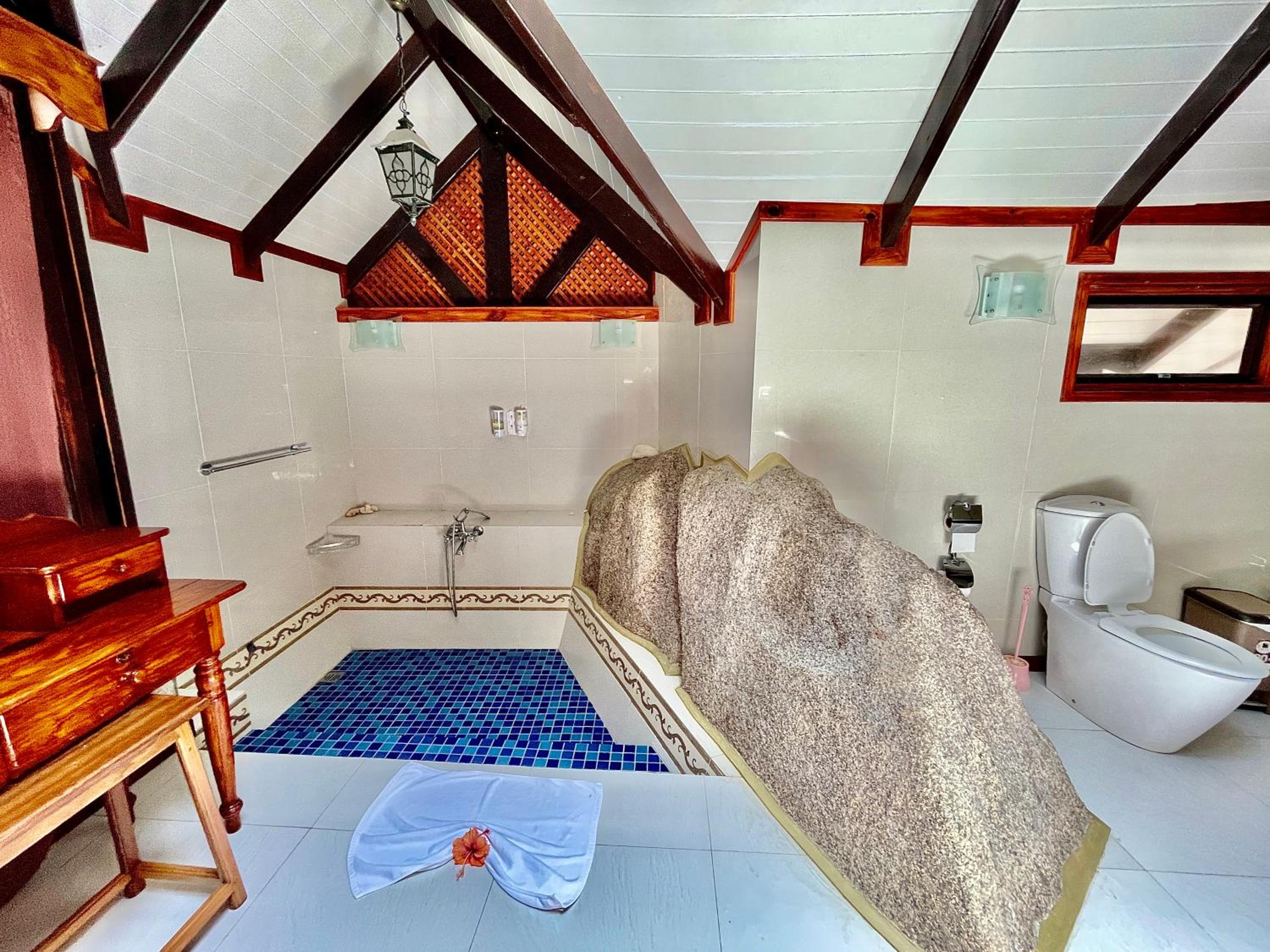 Presidential Suite with Sea View photo 2