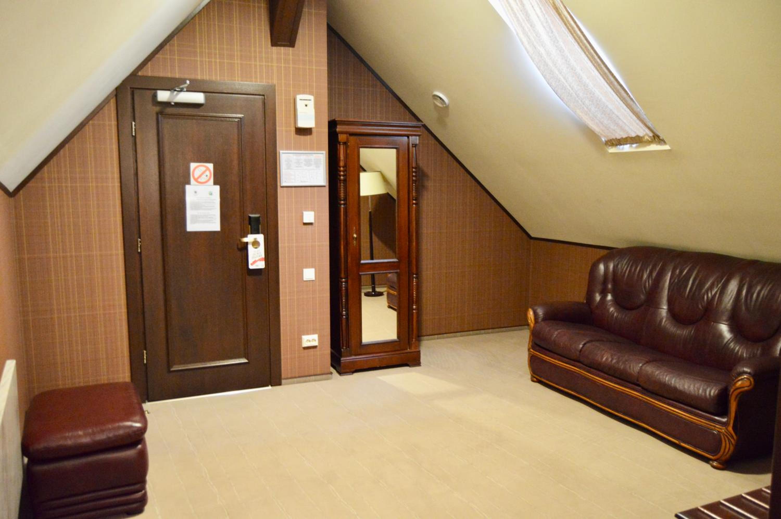 Family Suite - Photo 26