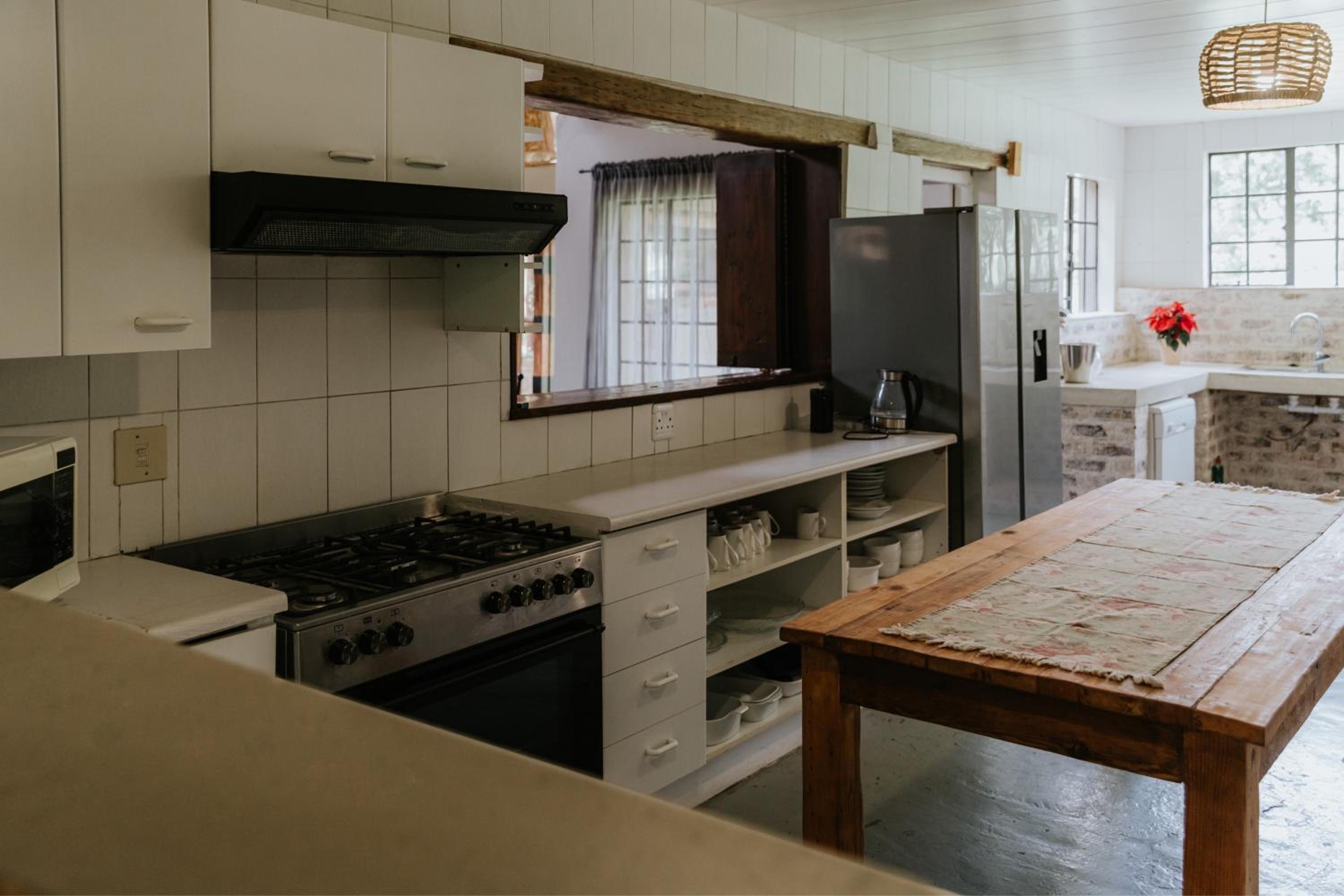Main House - Photo 12