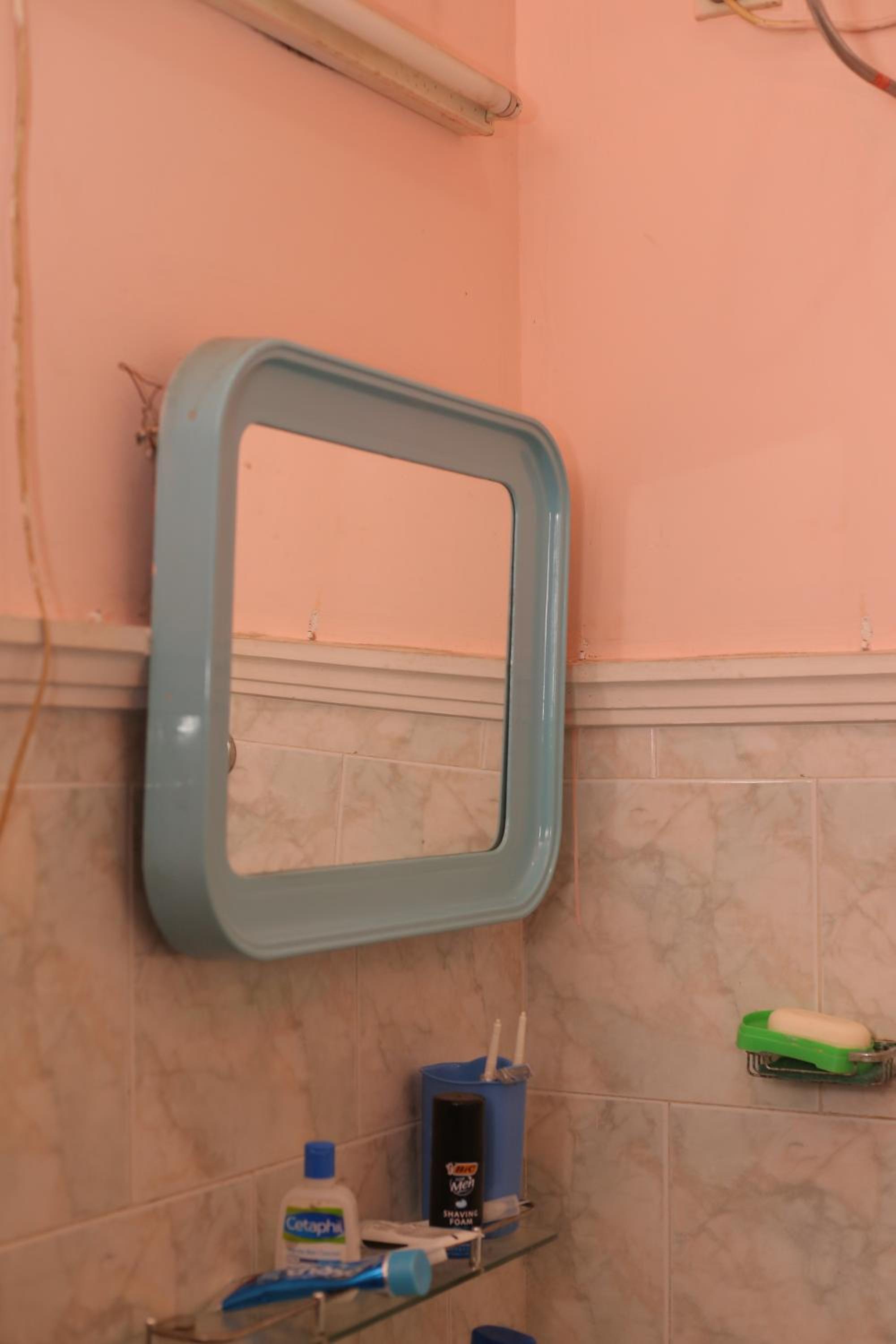 Standard Twin Room with Shared Bathroom photo 3