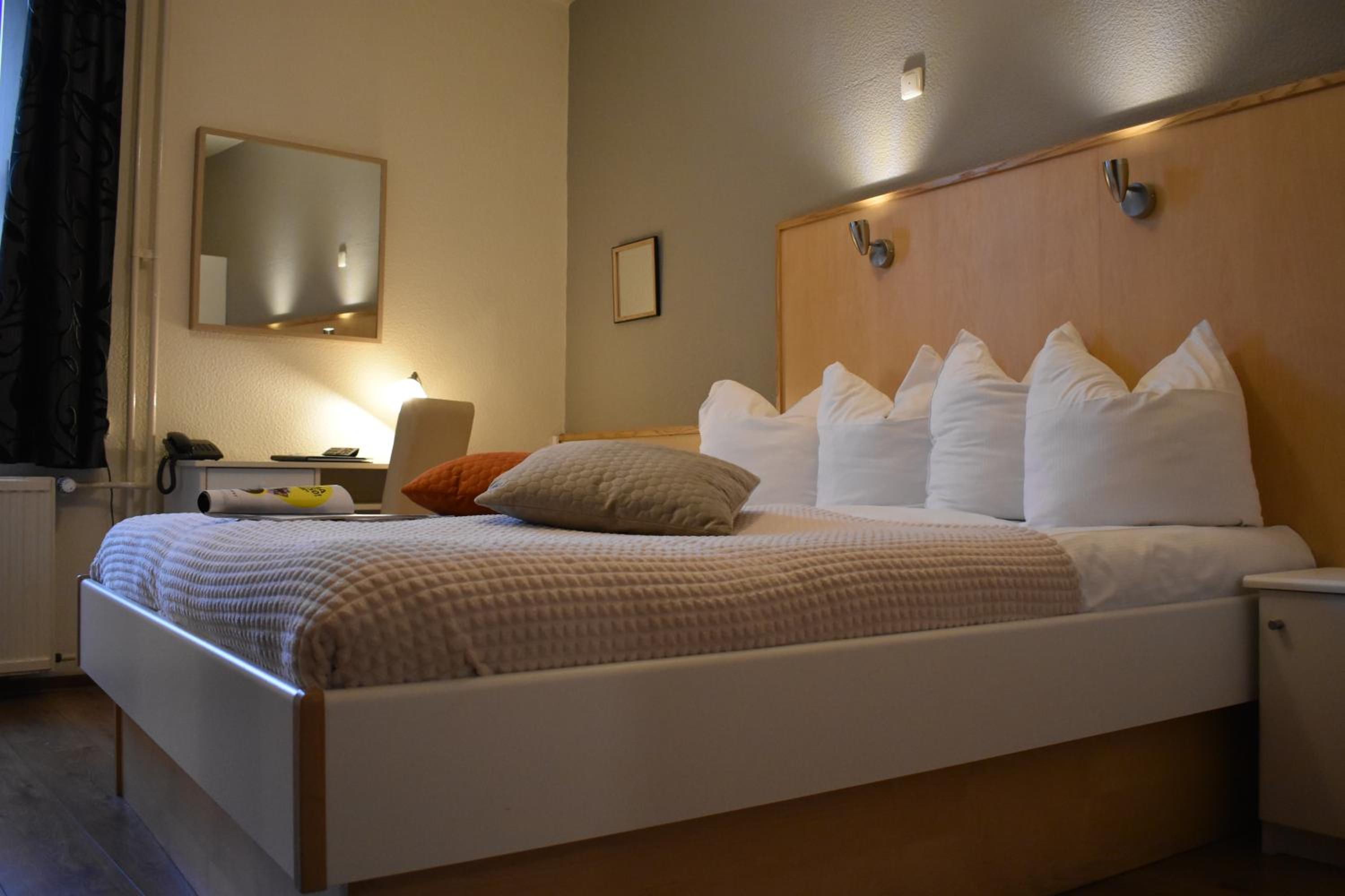Standard Double Room - Photo 1