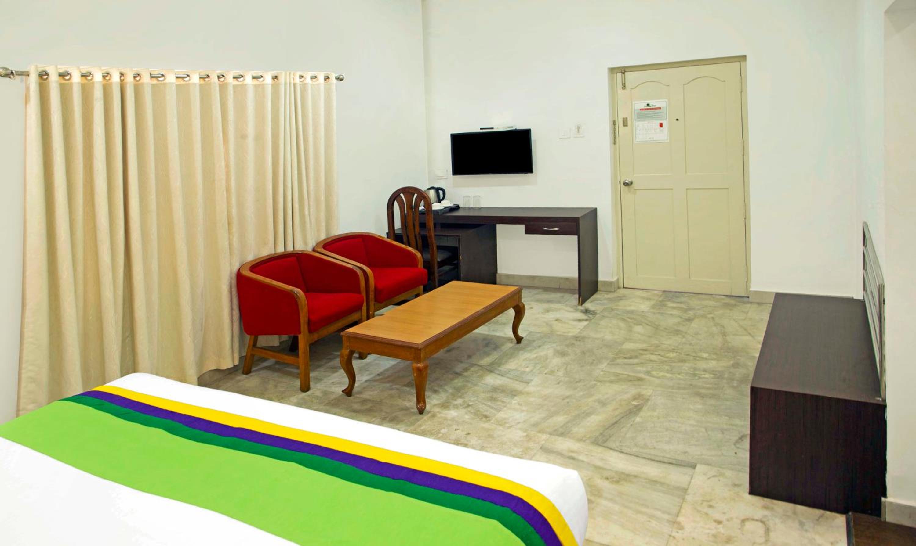 Deluxe Room With City View photo 3