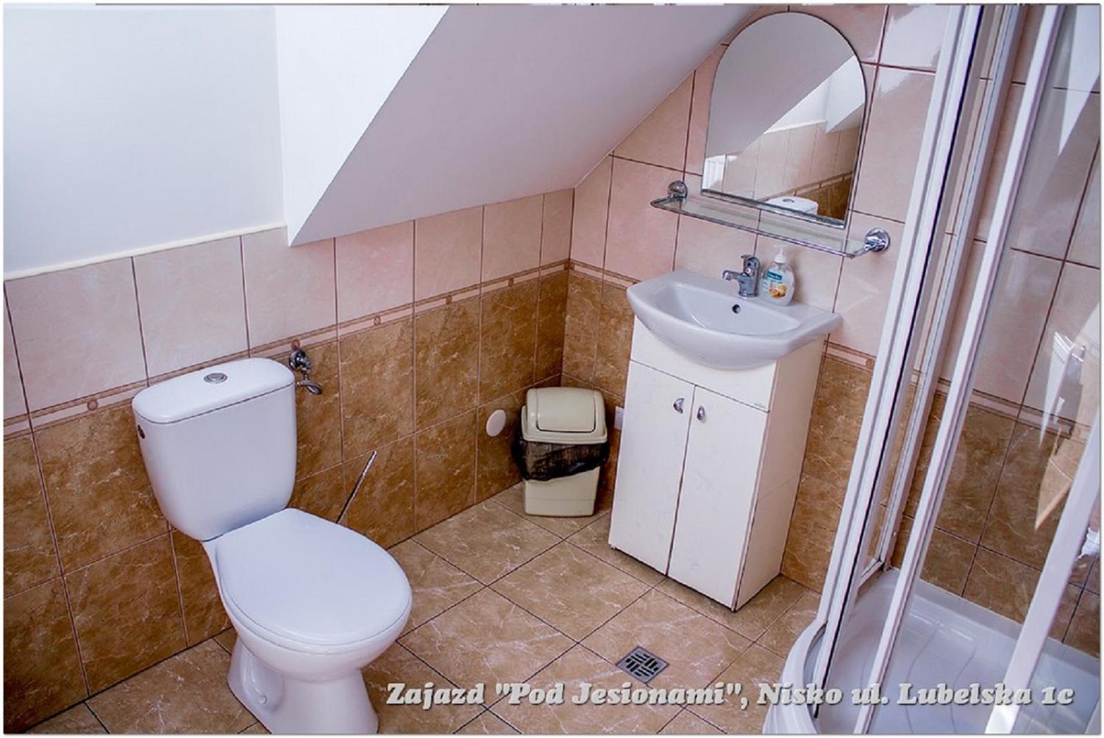 Double Room with Private Bathroom - Photo 7