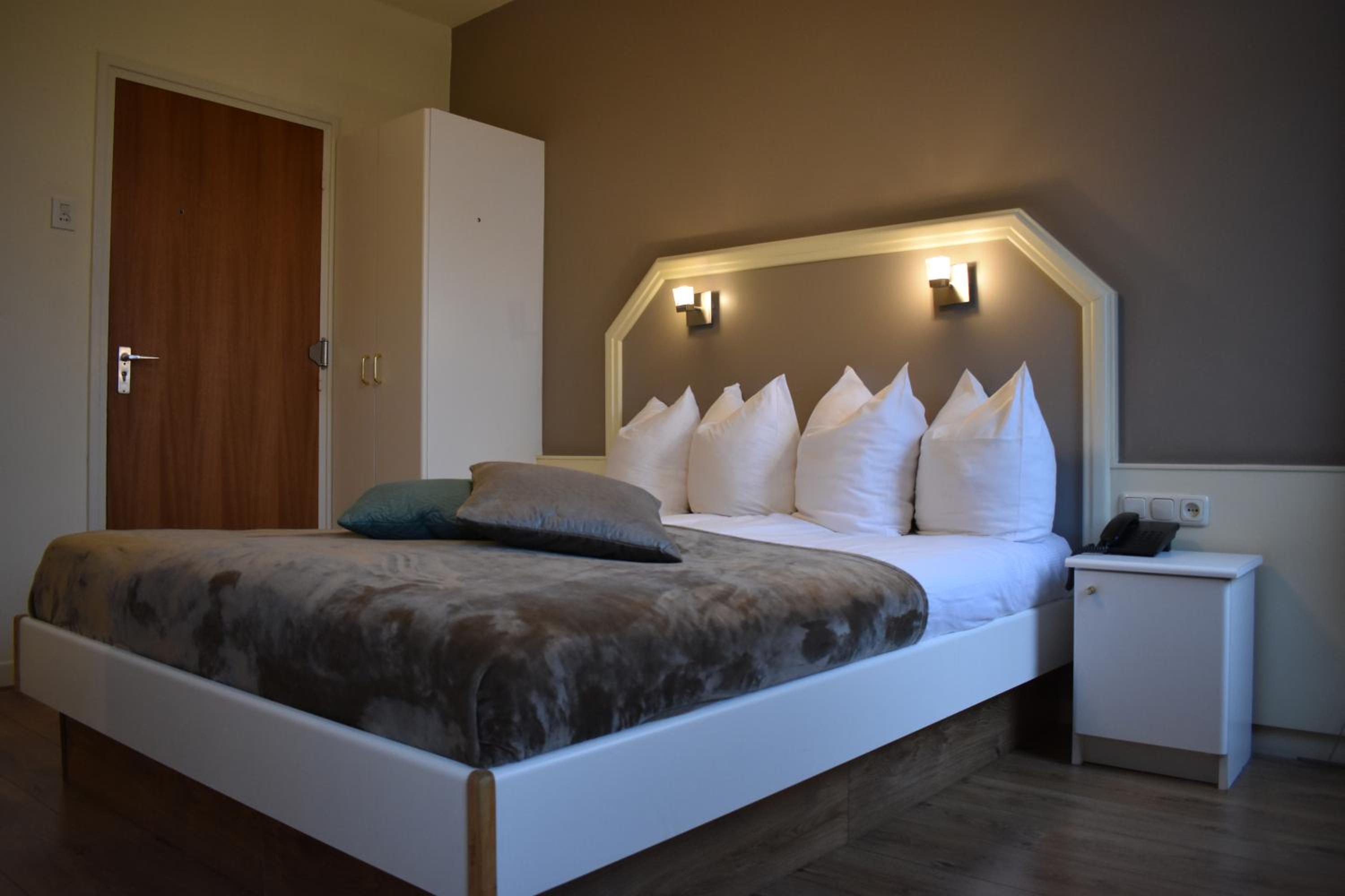 Smaller Budget Double Room - Photo 1