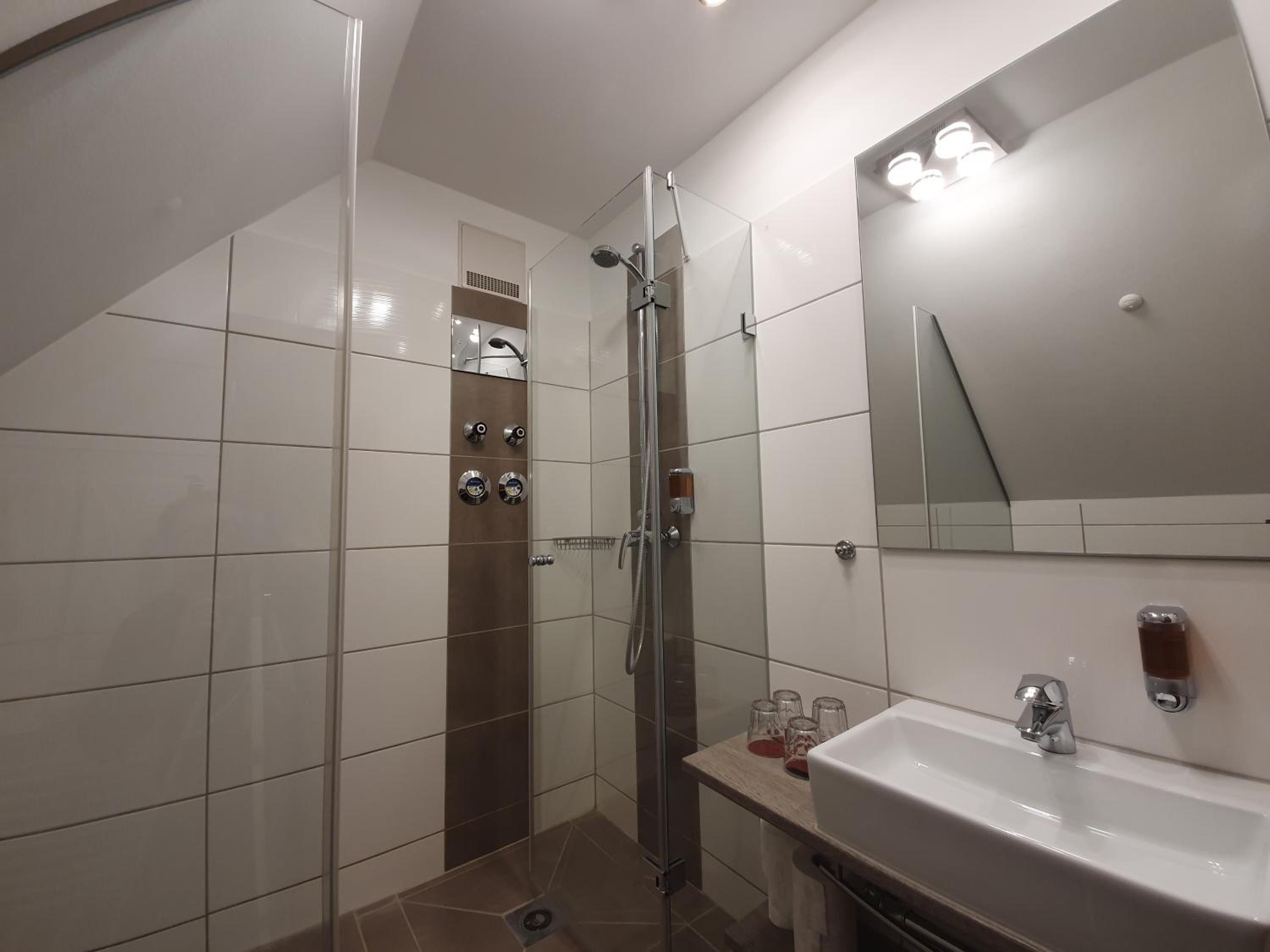 Two-Bedroom Apartment - Photo 11