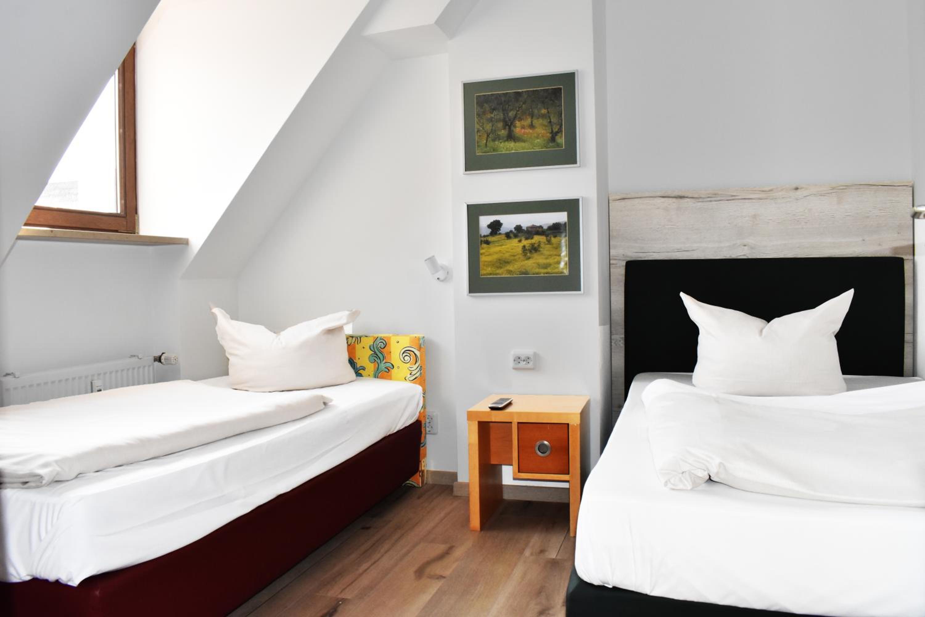 Two-Bedroom Apartment - Photo 7