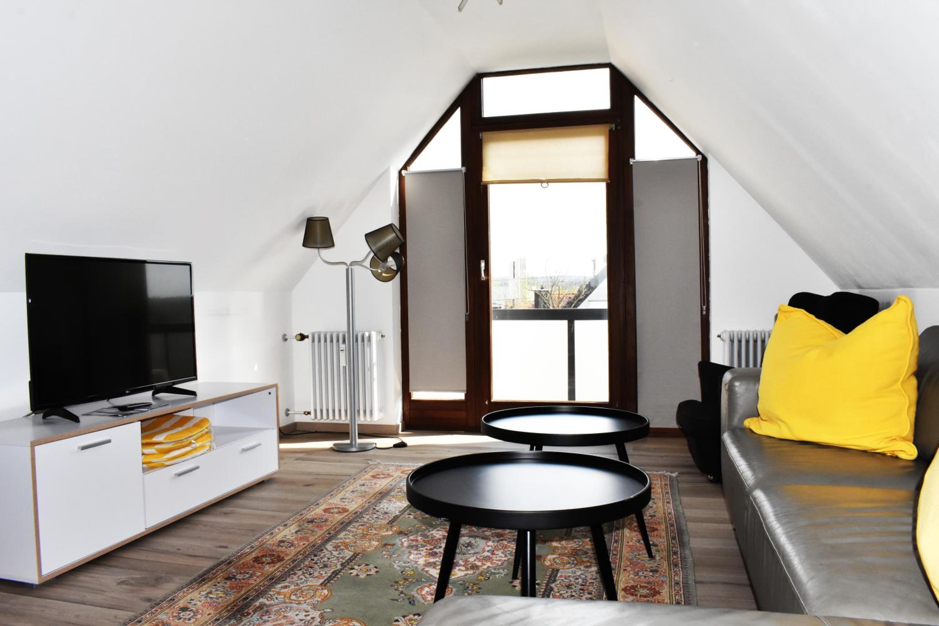 Two-Bedroom Apartment - Photo 5
