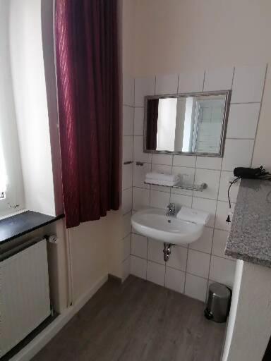 Single Room with Shared Toilet, photo 7