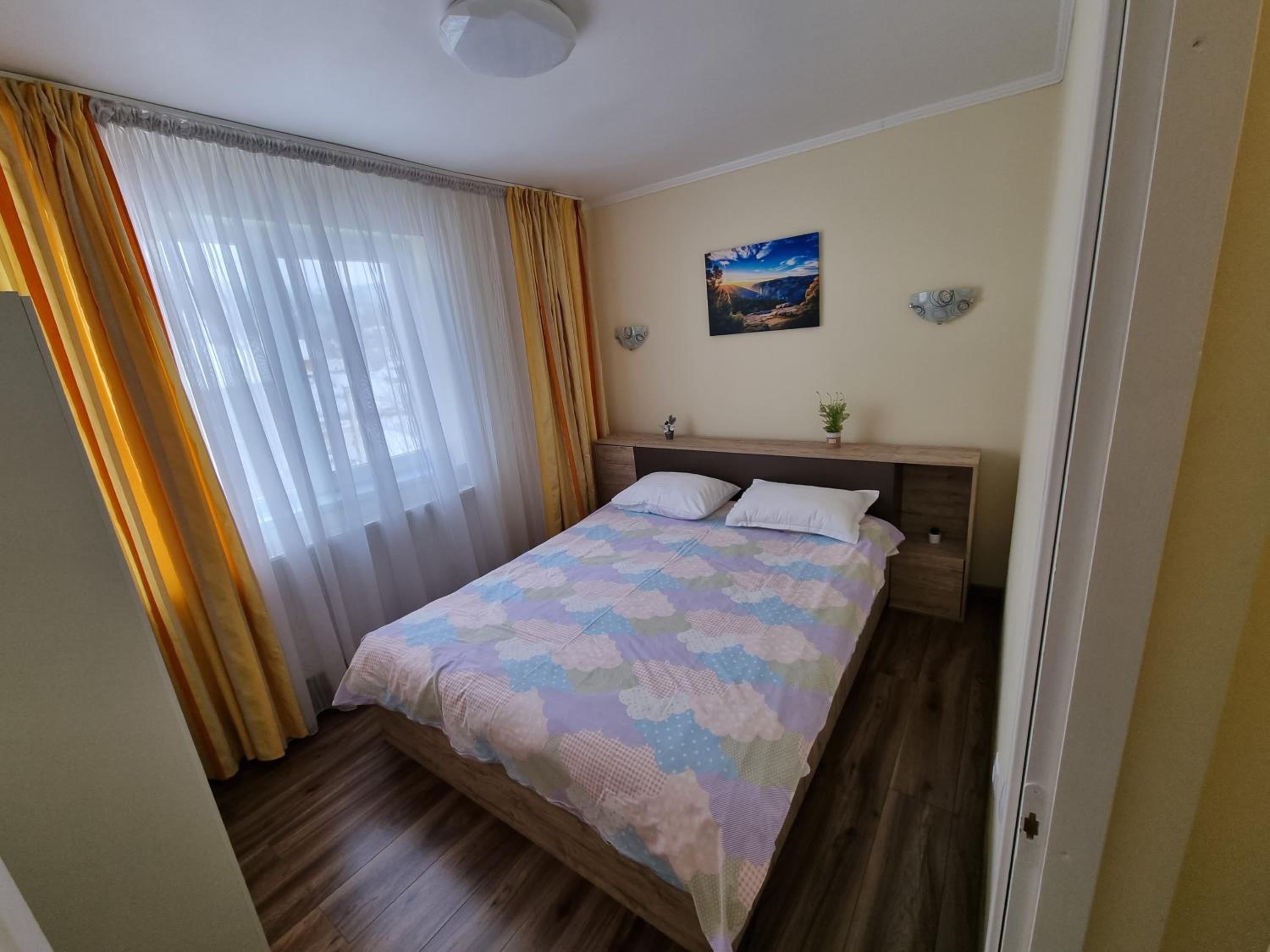 One-Bedroom Apartment - Photo 1