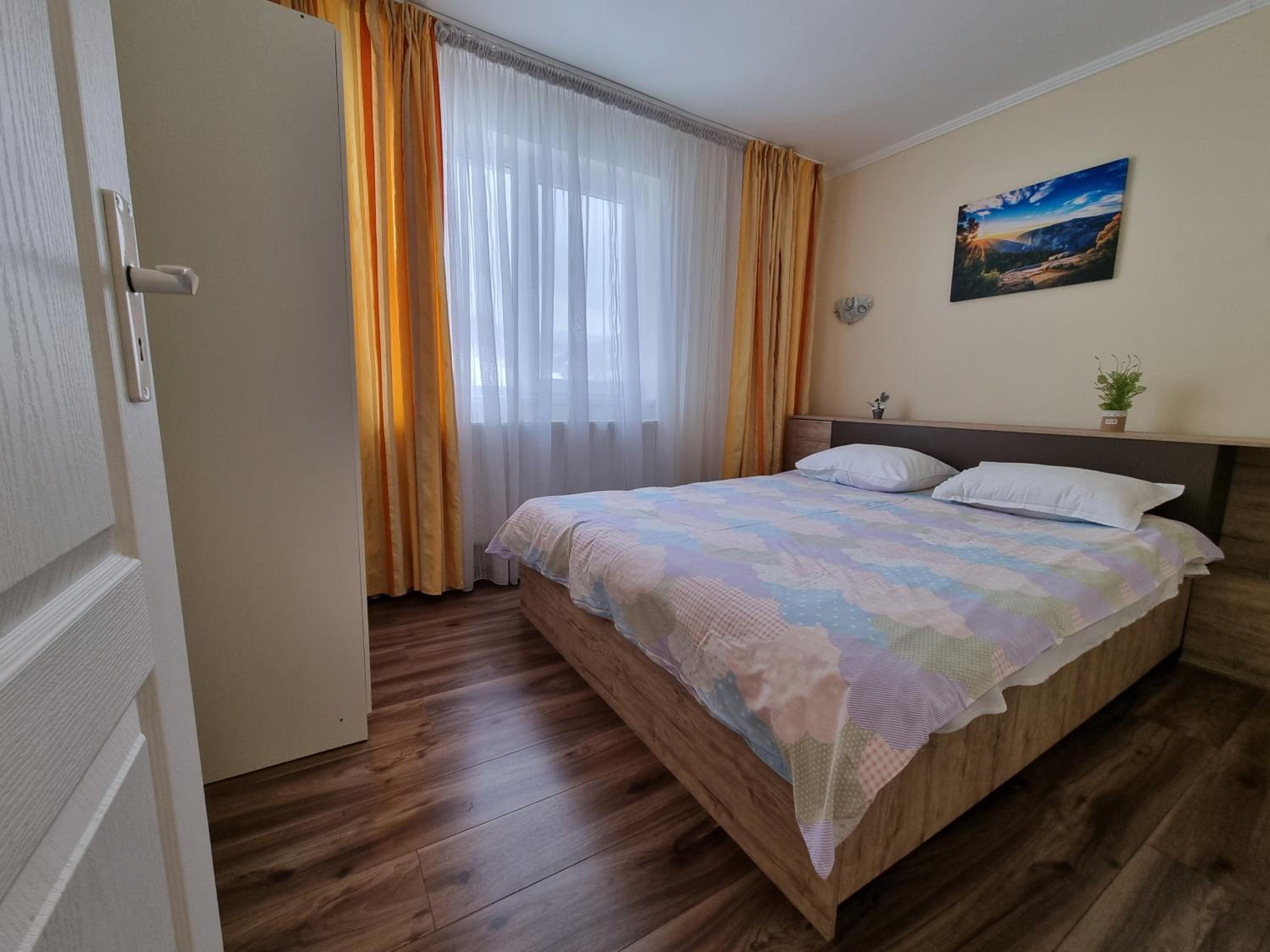 One-Bedroom Apartment - Photo 9