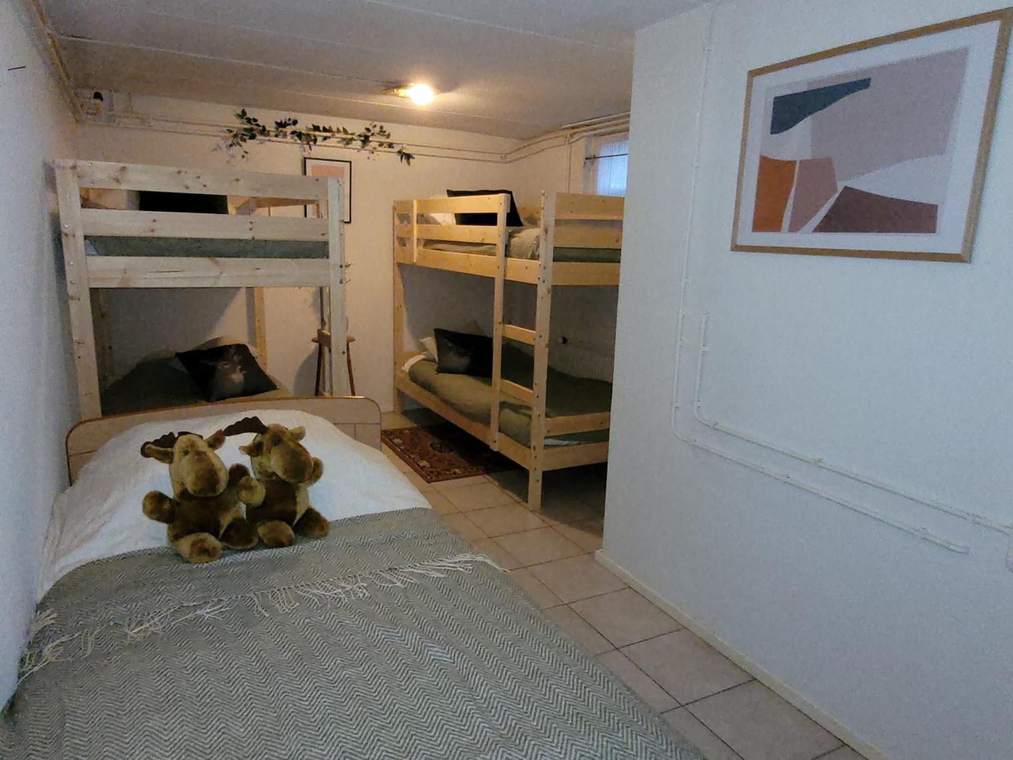 Three-Bedroom House photo 3