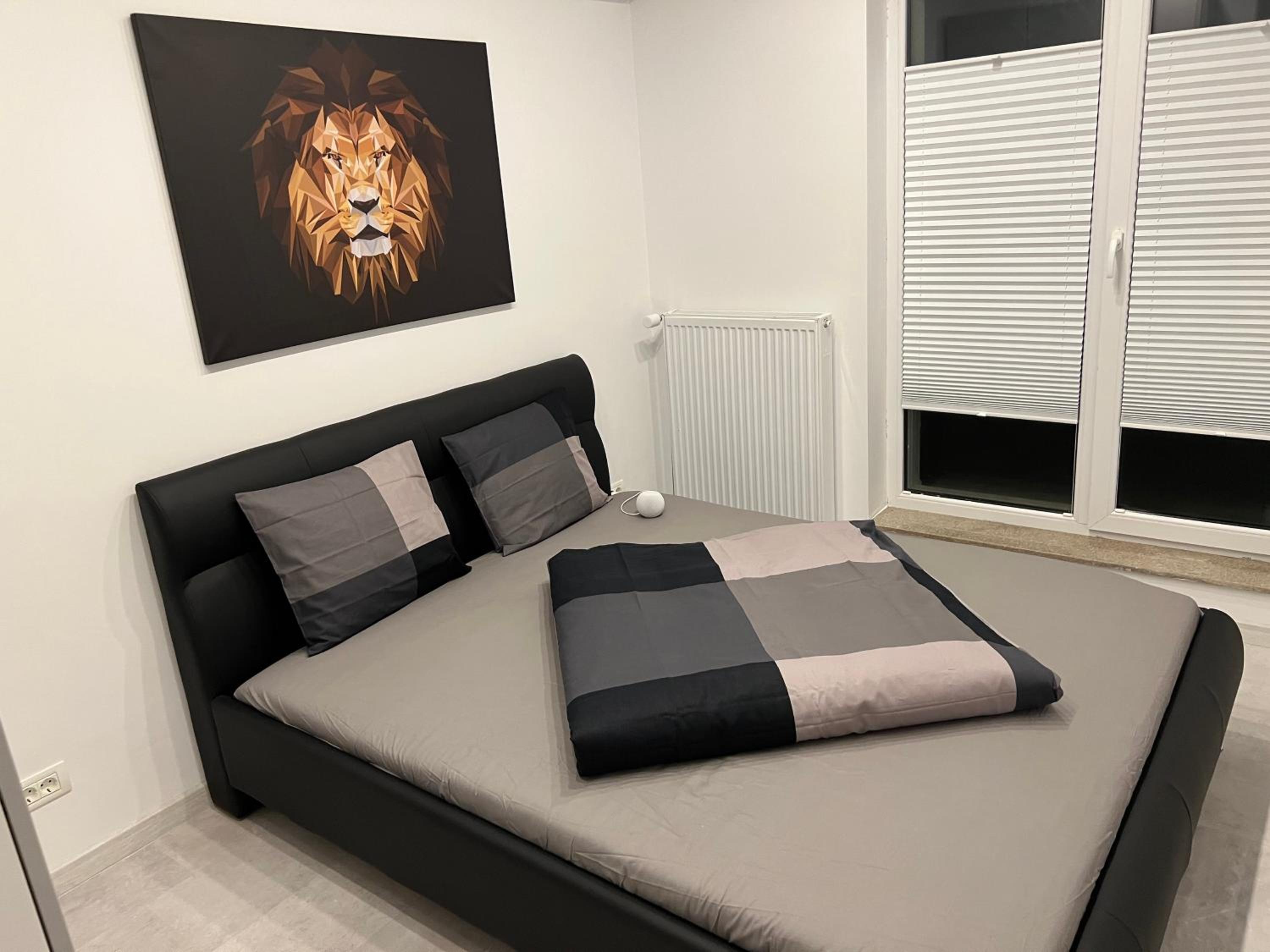 One-Bedroom Apartment - Photo 1