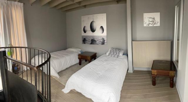 Two-Bedroom Apartment - Photo 4