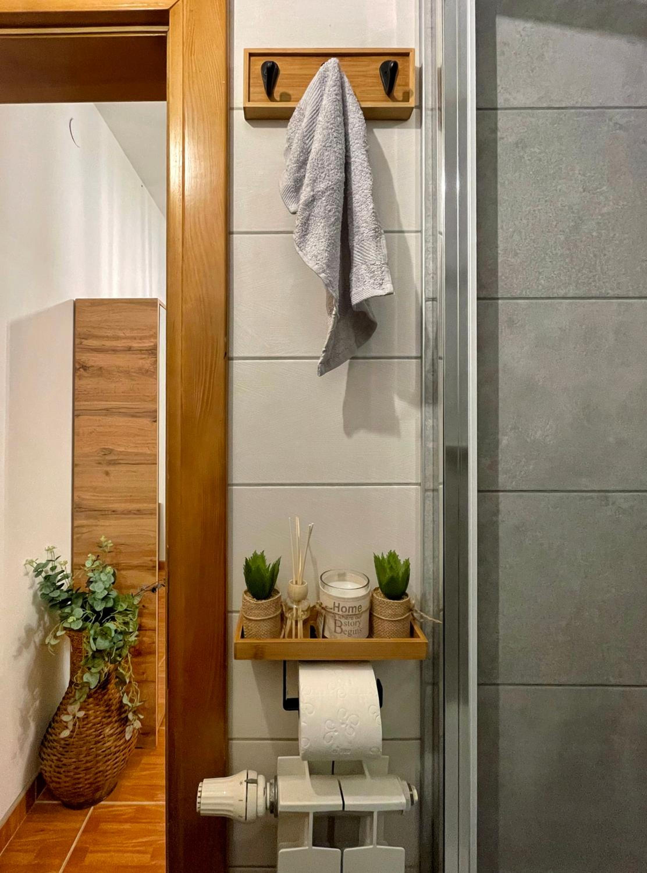 One-Bedroom Apartment - Photo 9