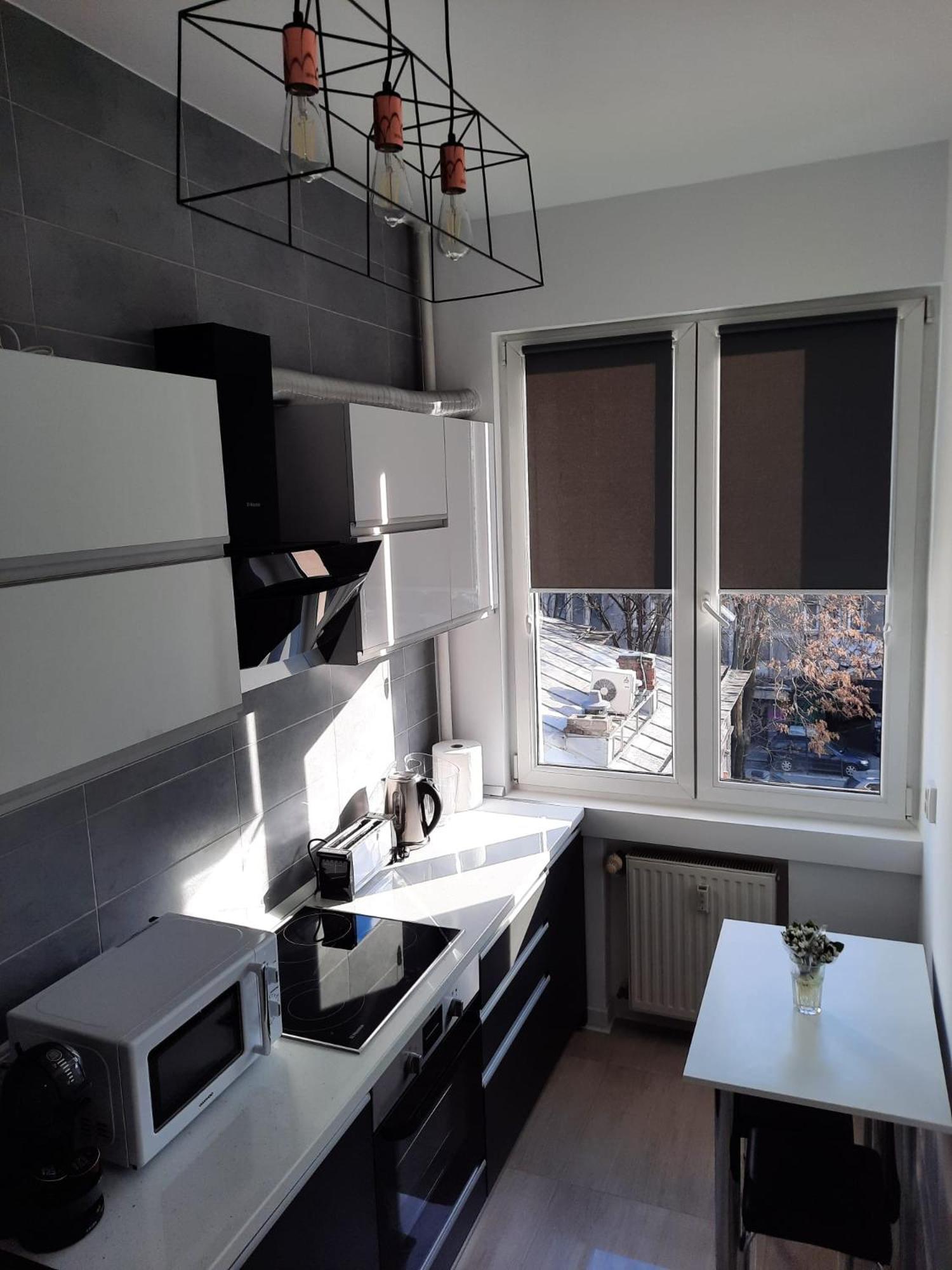 One-Bedroom Apartment - Photo 2