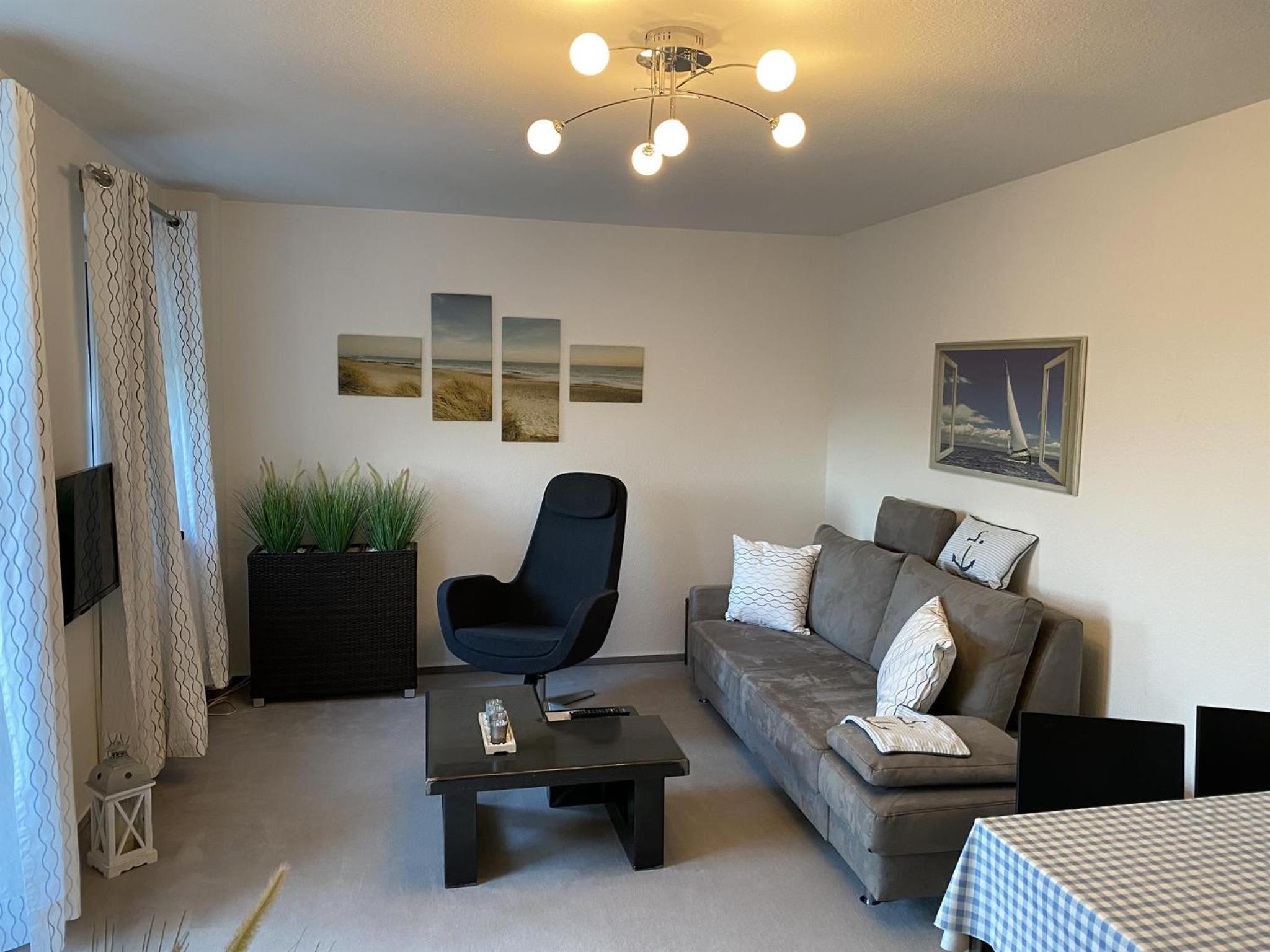 One-Bedroom Apartment with Shower photo 1