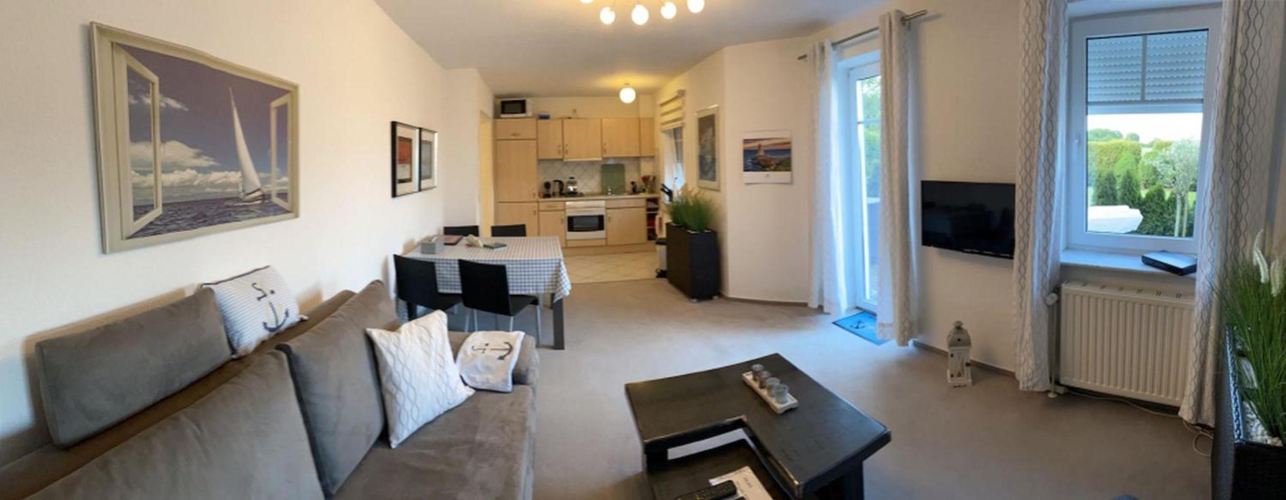 One-Bedroom Apartment with Shower photo 3